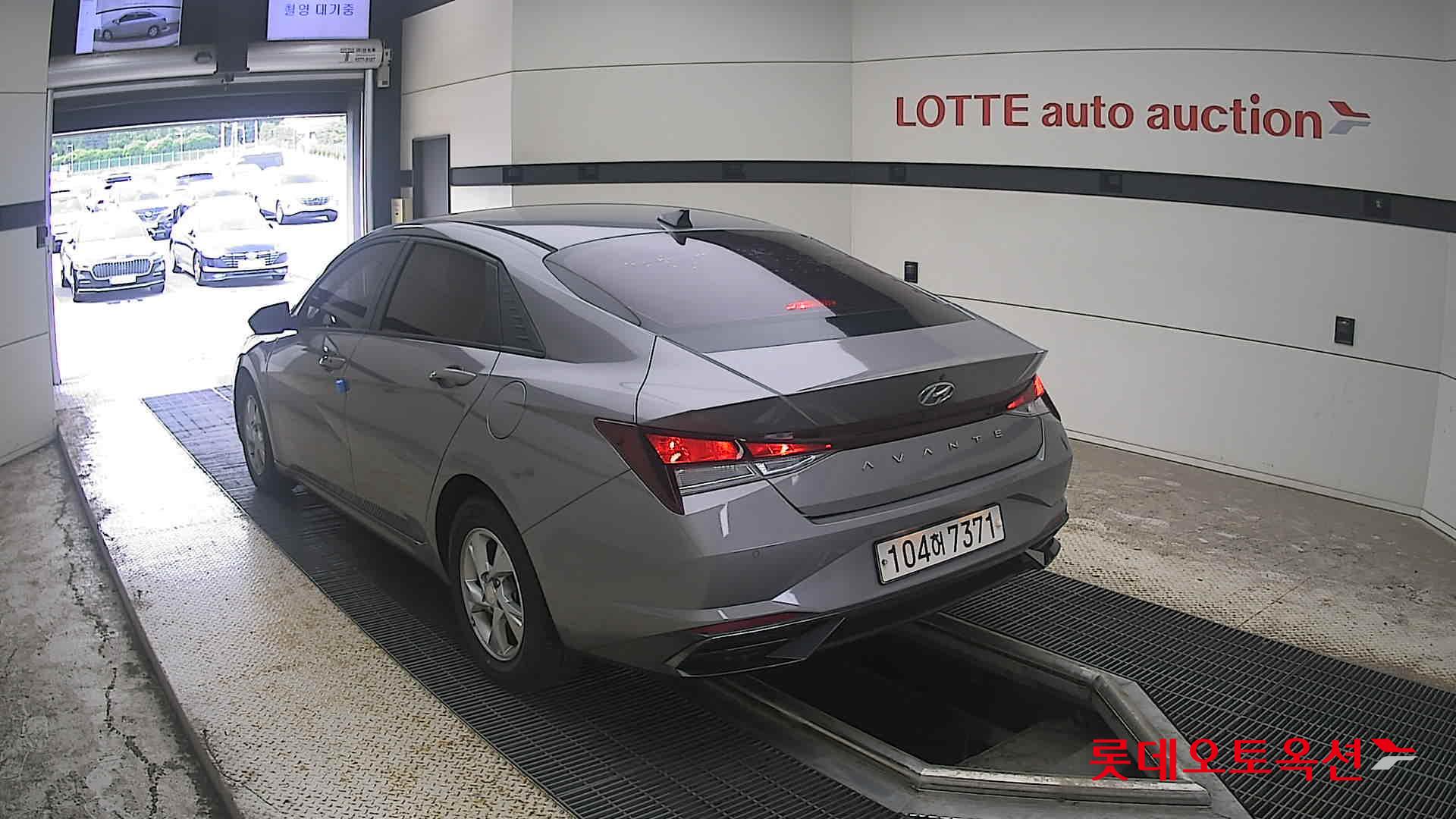 2021 - hyundai avante