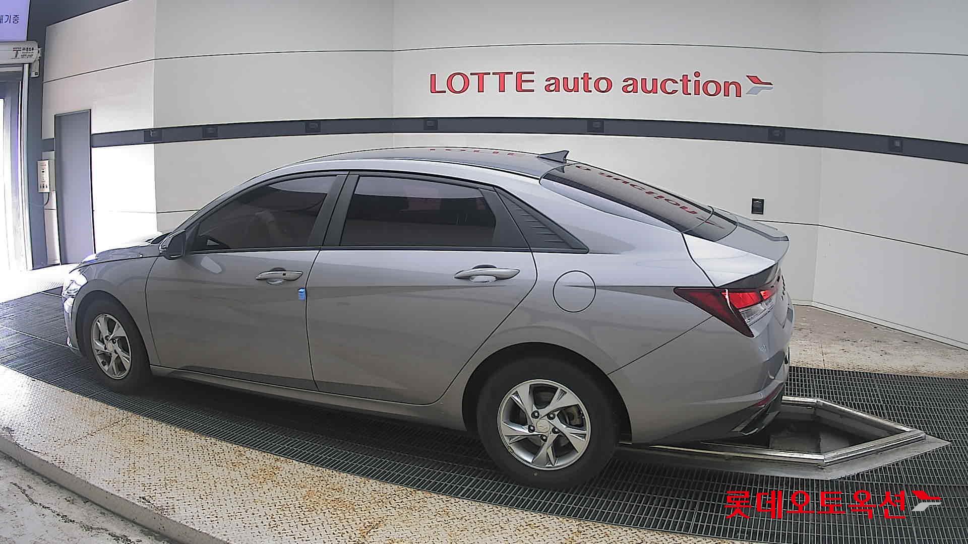 2021 - hyundai avante