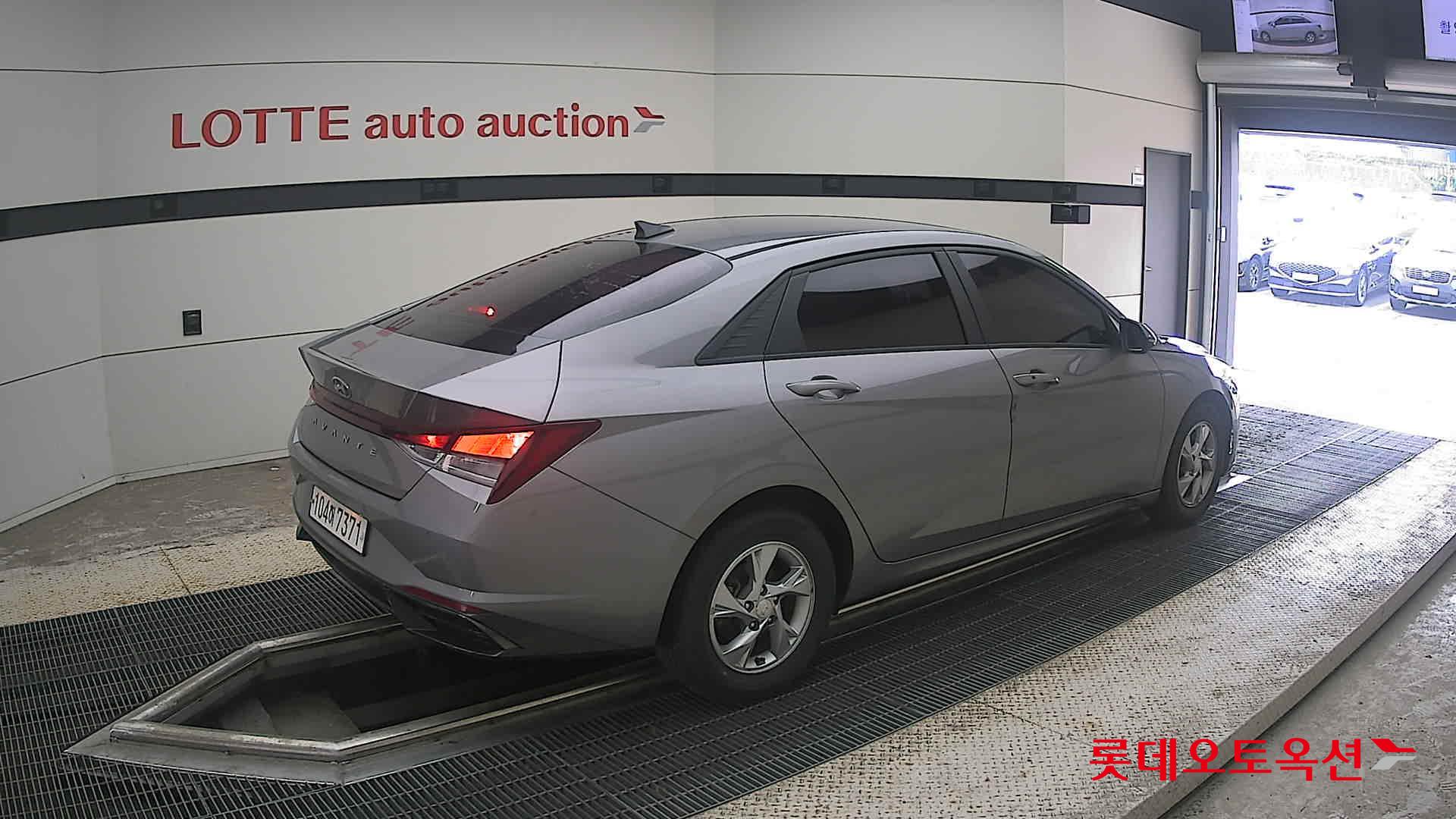 2021 - hyundai avante
