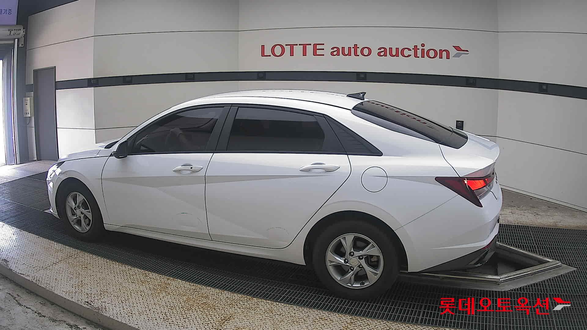 2021 - hyundai avante