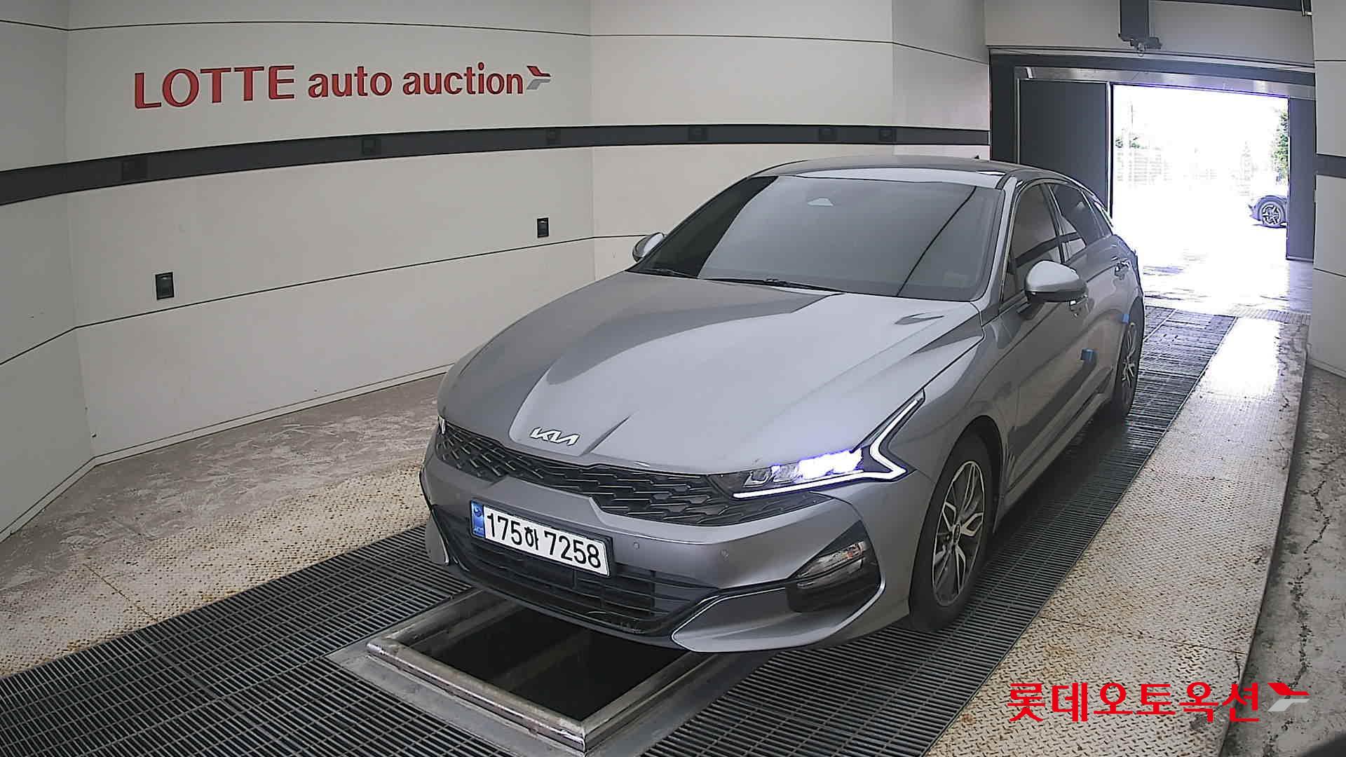 2023 - kia k5