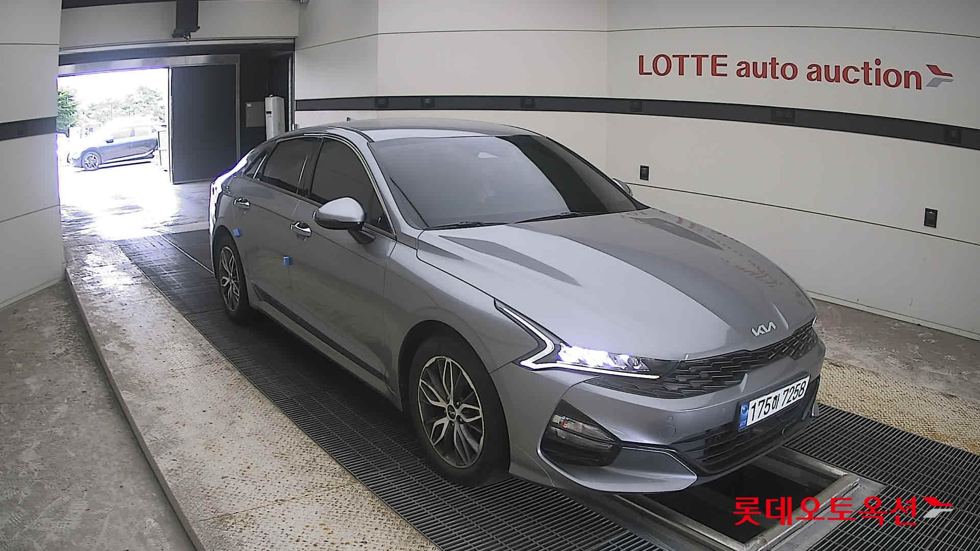 2023 - kia k5