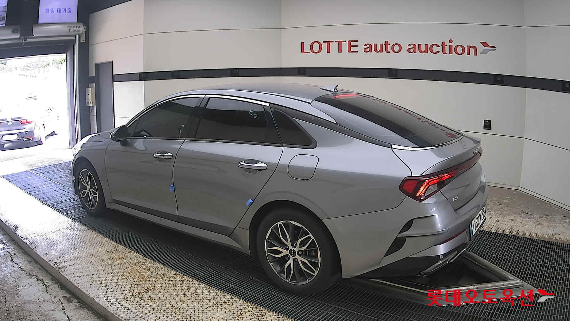 2023 - kia k5