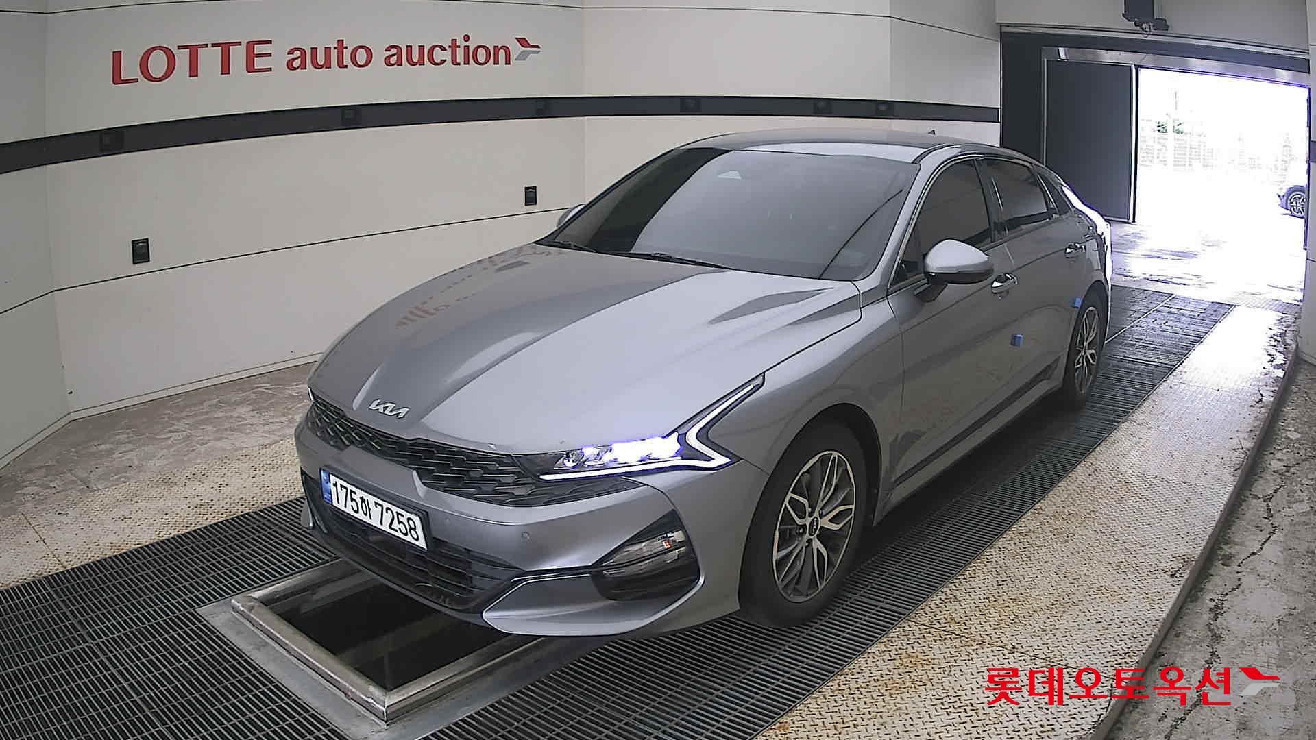 2023 - kia k5