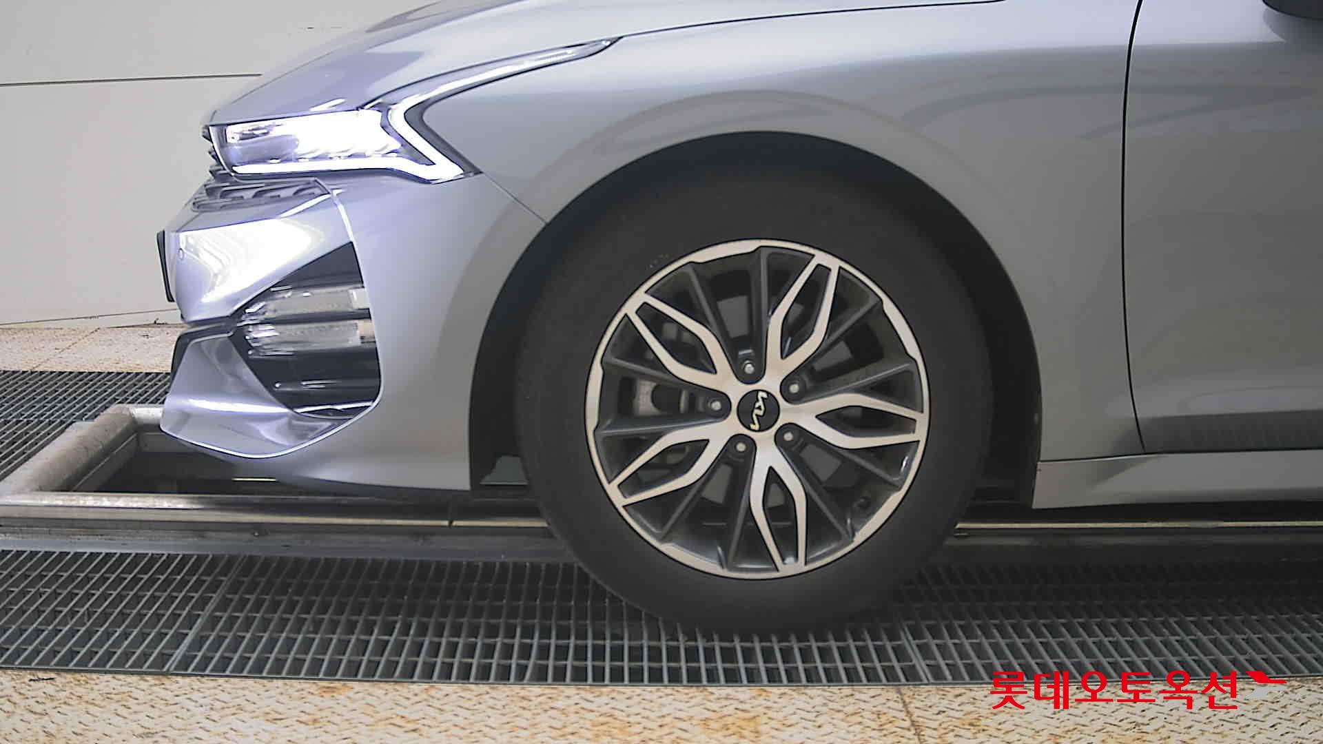 2023 - kia k5