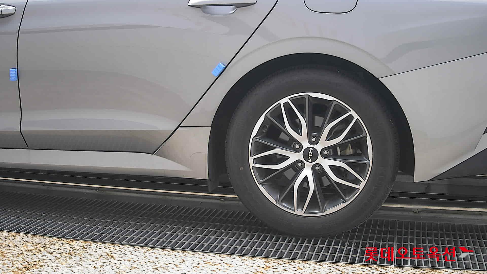 2023 - kia k5