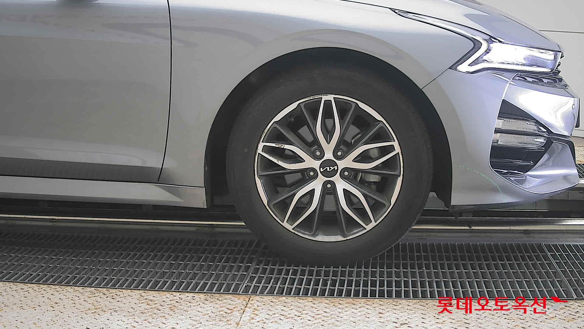 2023 - kia k5