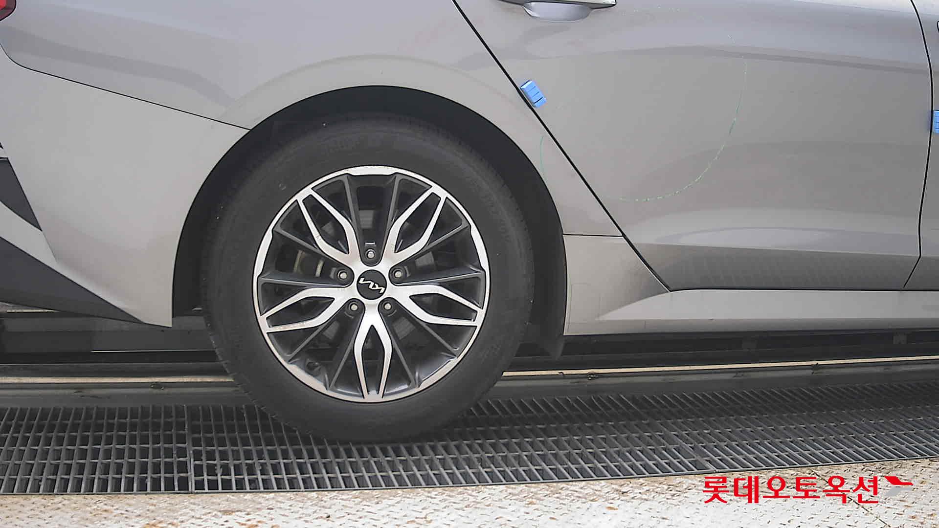 2023 - kia k5