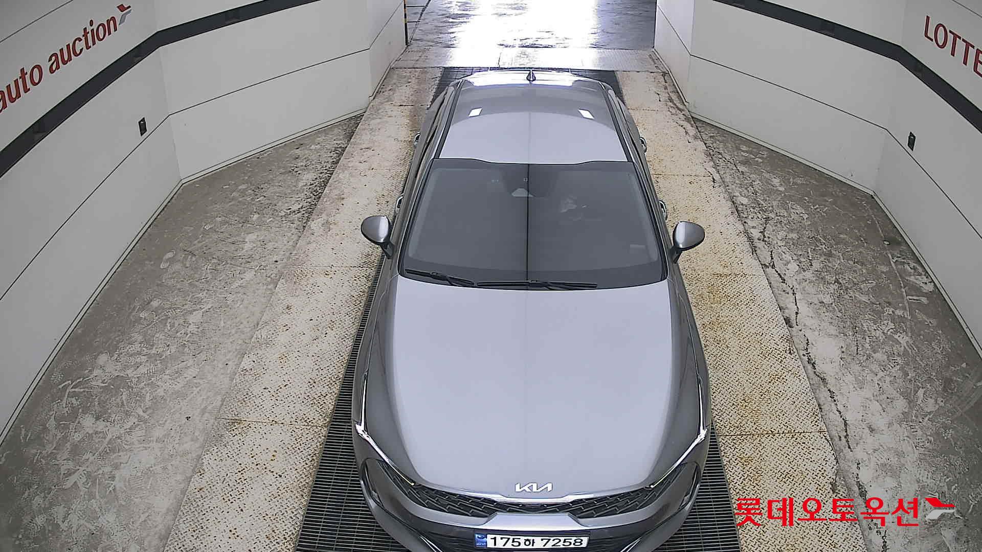 2023 - kia k5