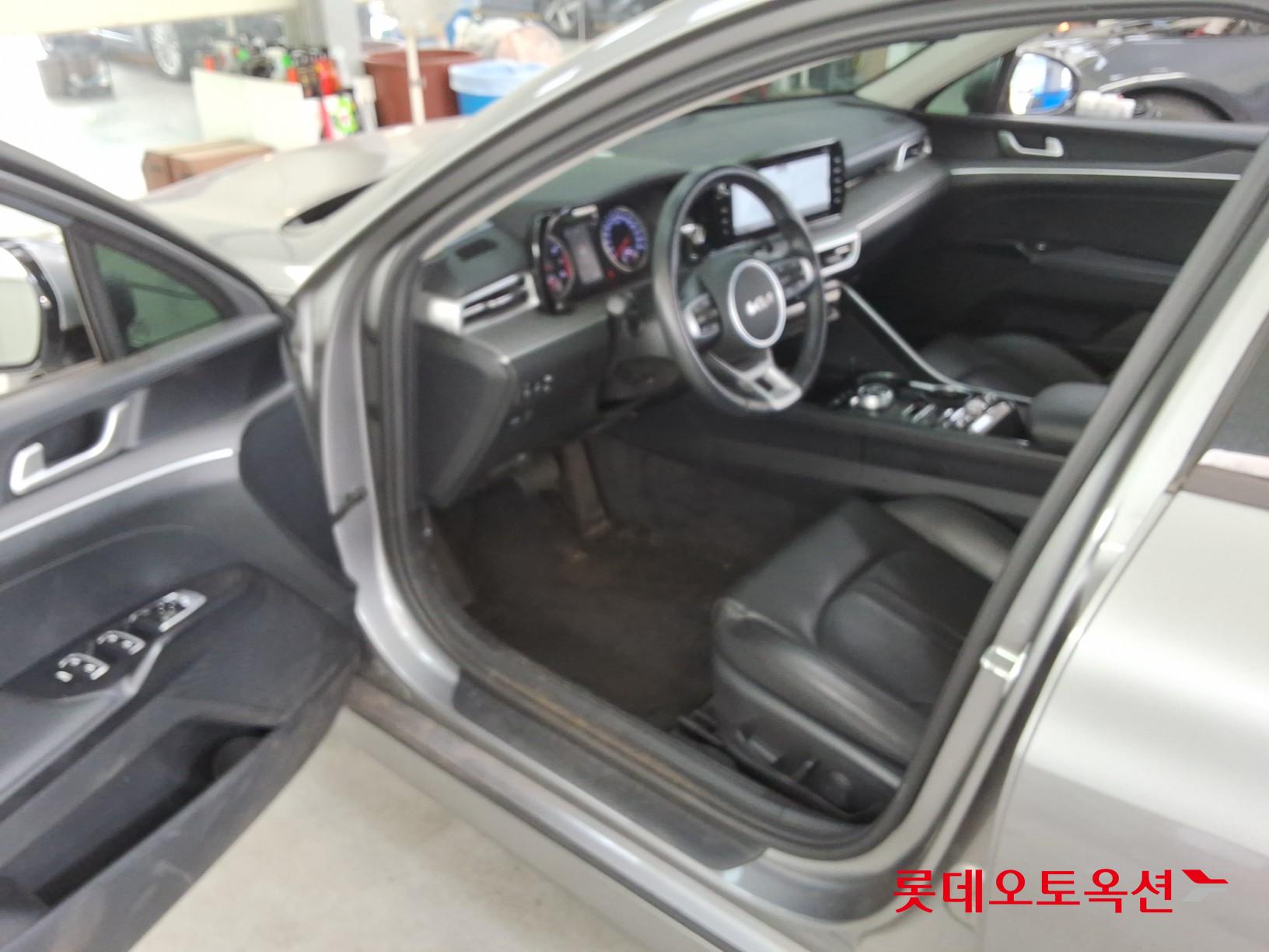 2023 - kia k5