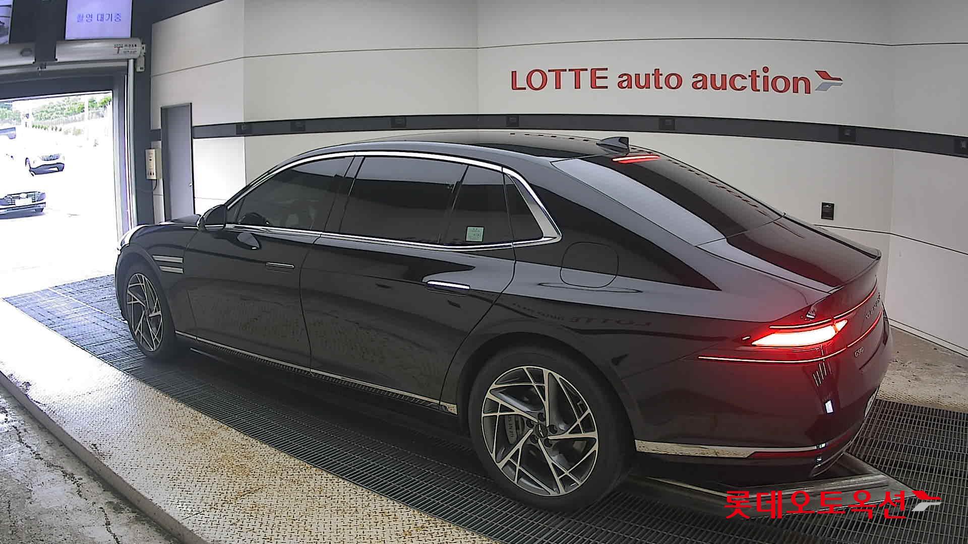 جينيسيس G90 2022 — صورة 8