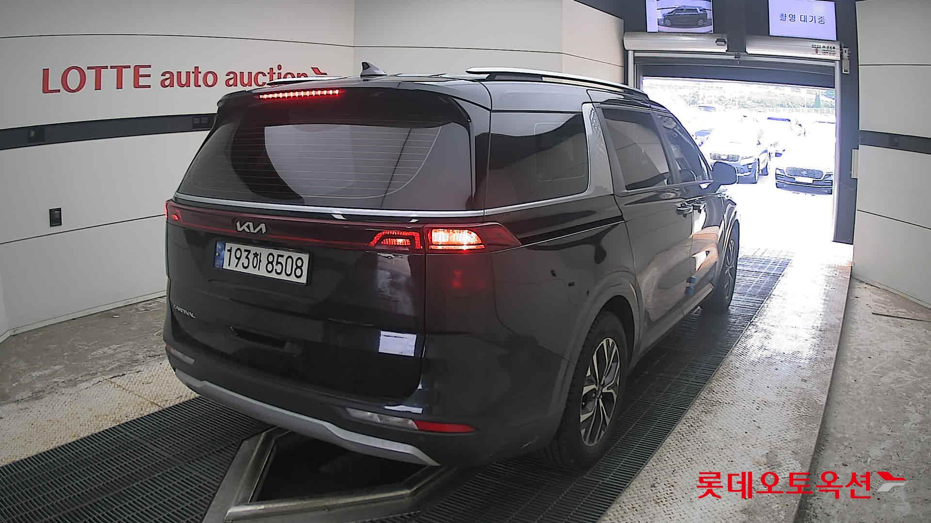 2022 - kia carnival