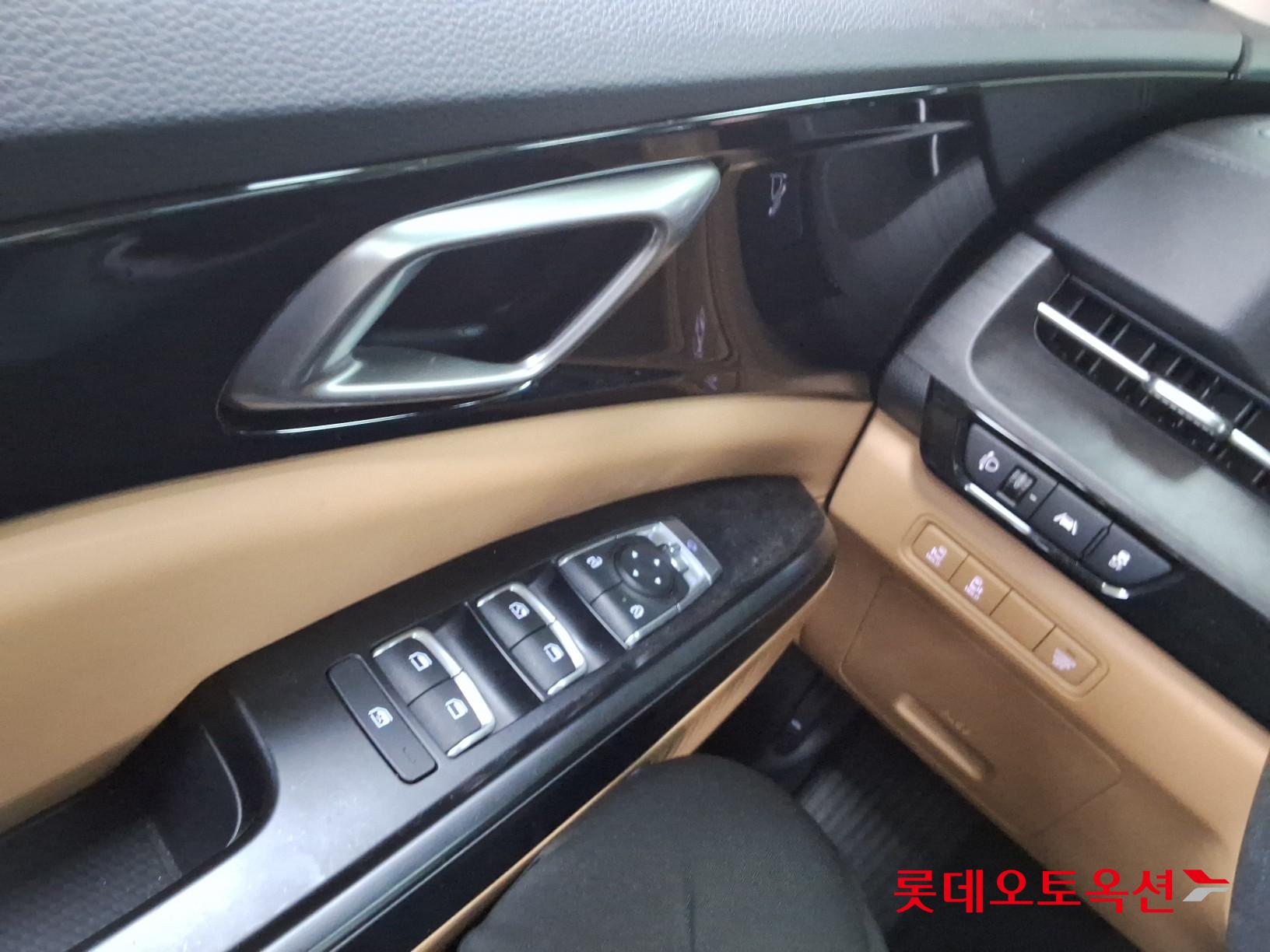 2022 - kia carnival