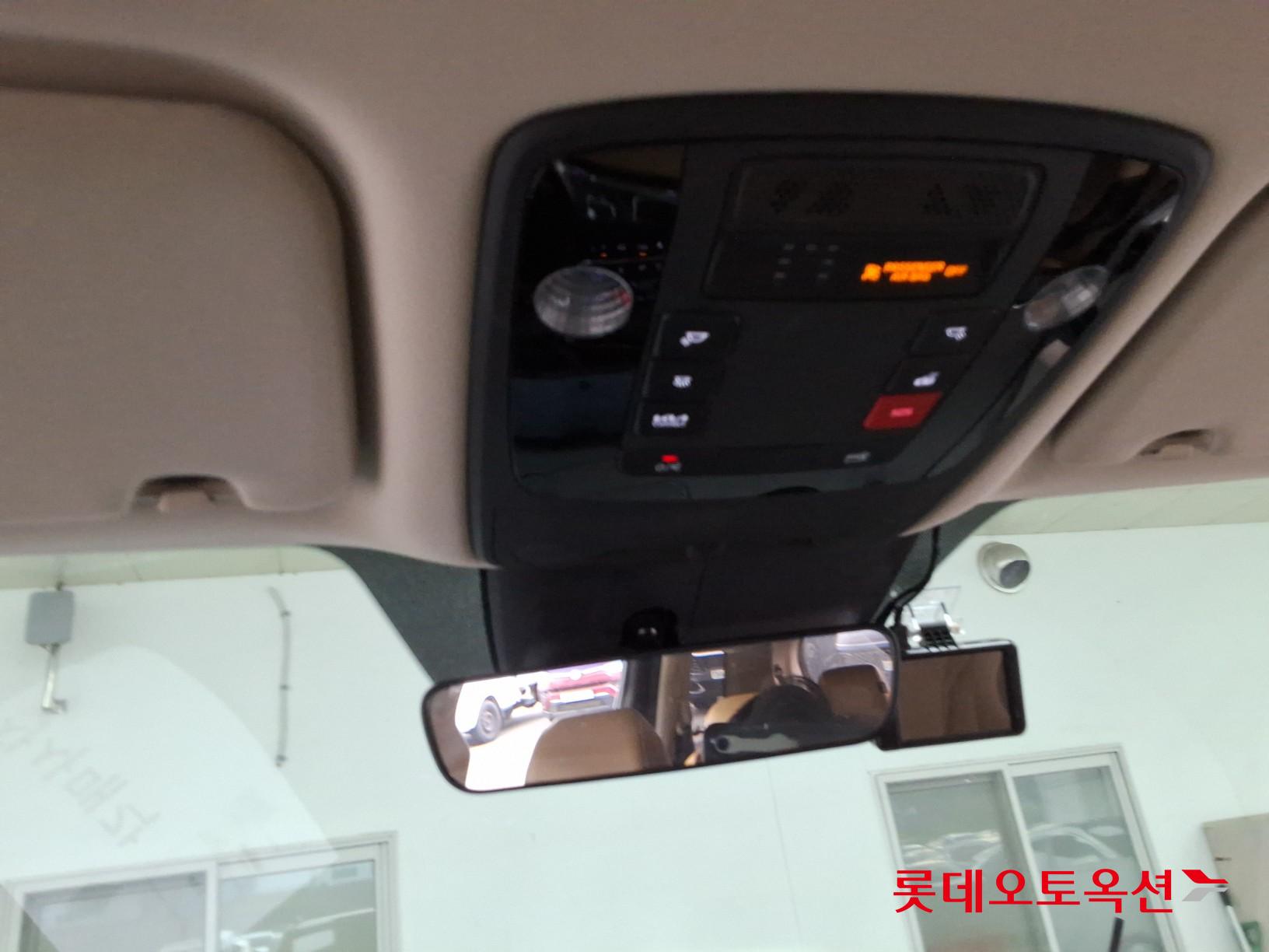 2022 - kia carnival