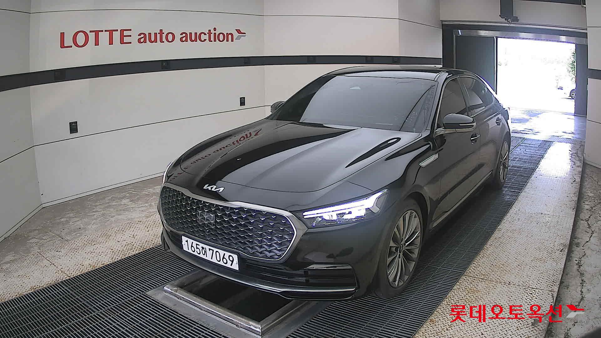 2022 - kia k9