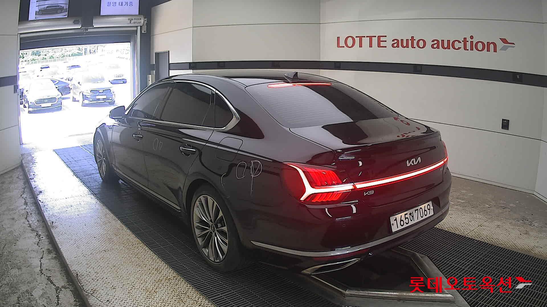 2022 - kia k9