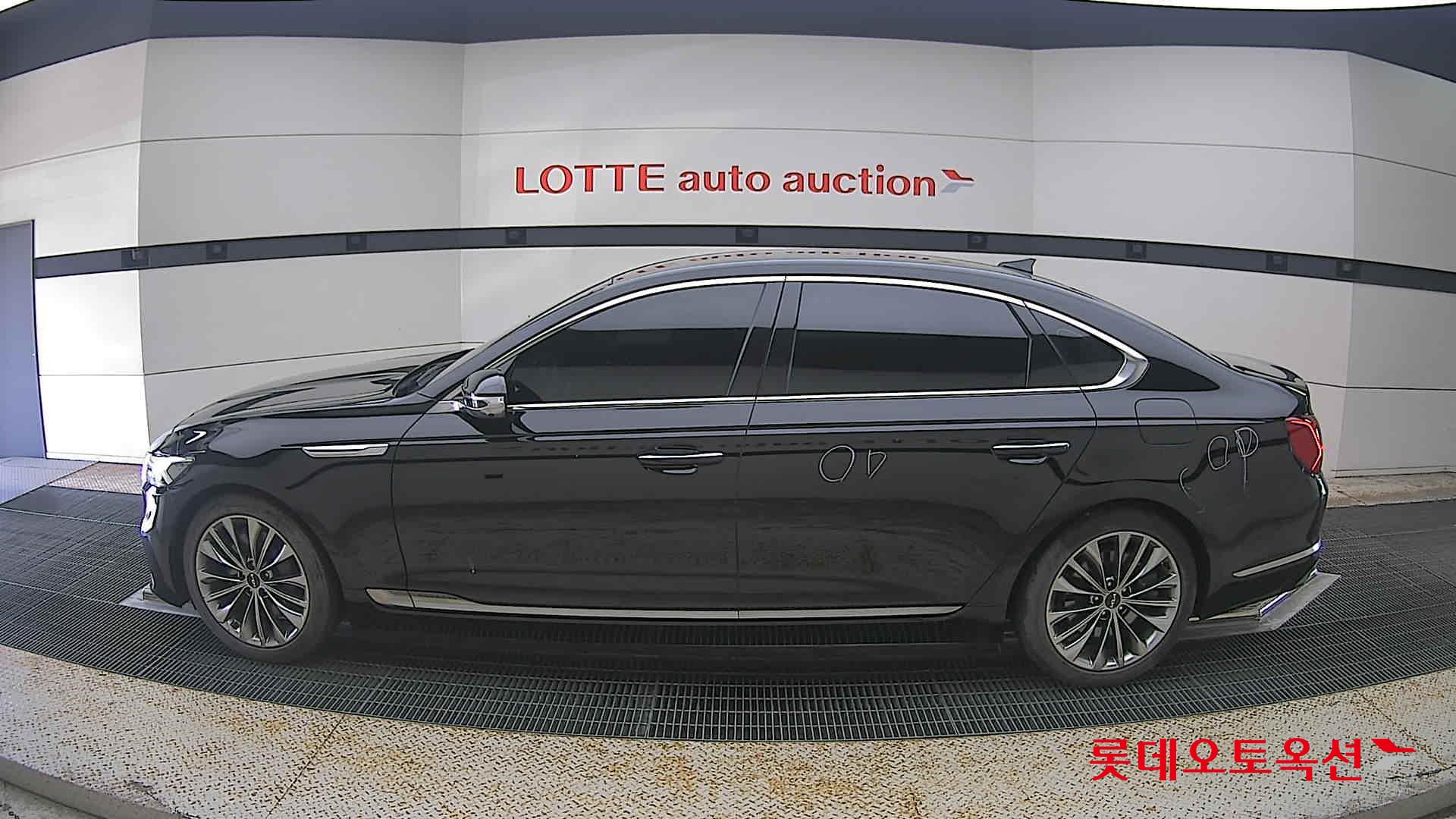 2022 - kia k9