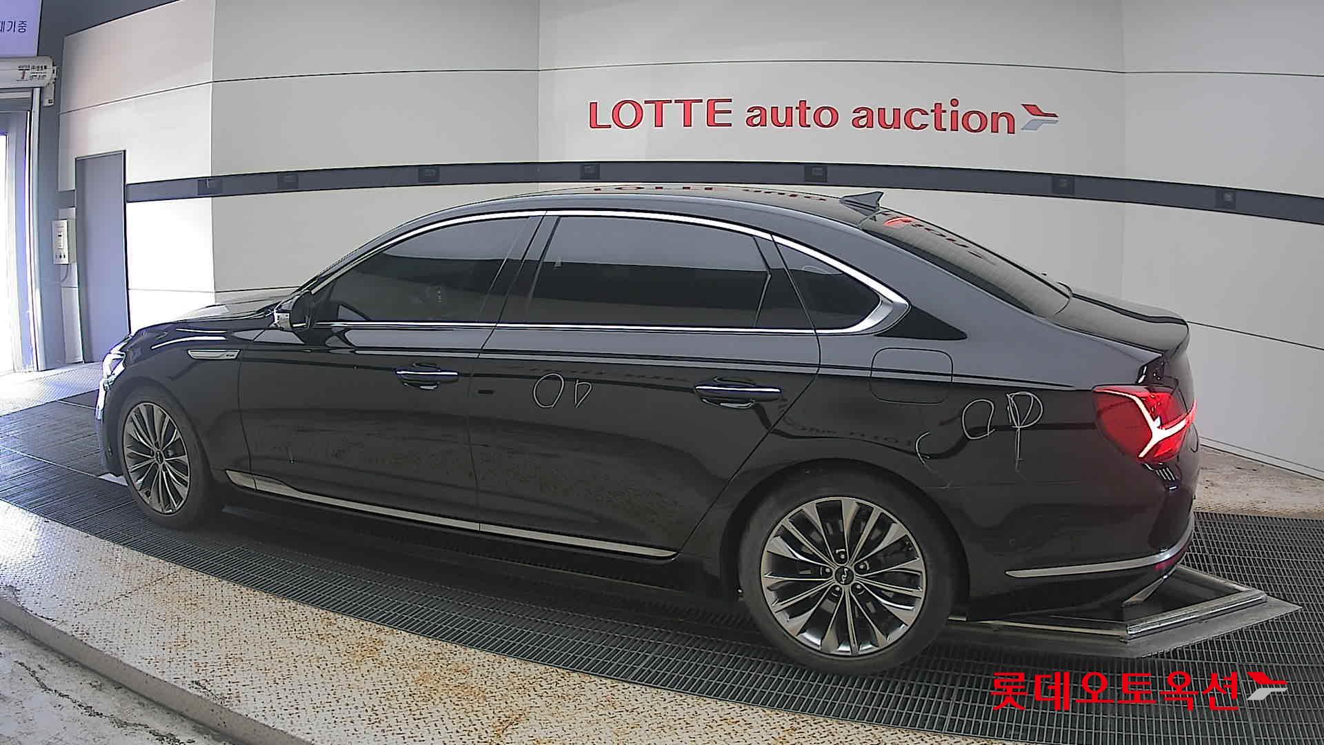 2022 - kia k9