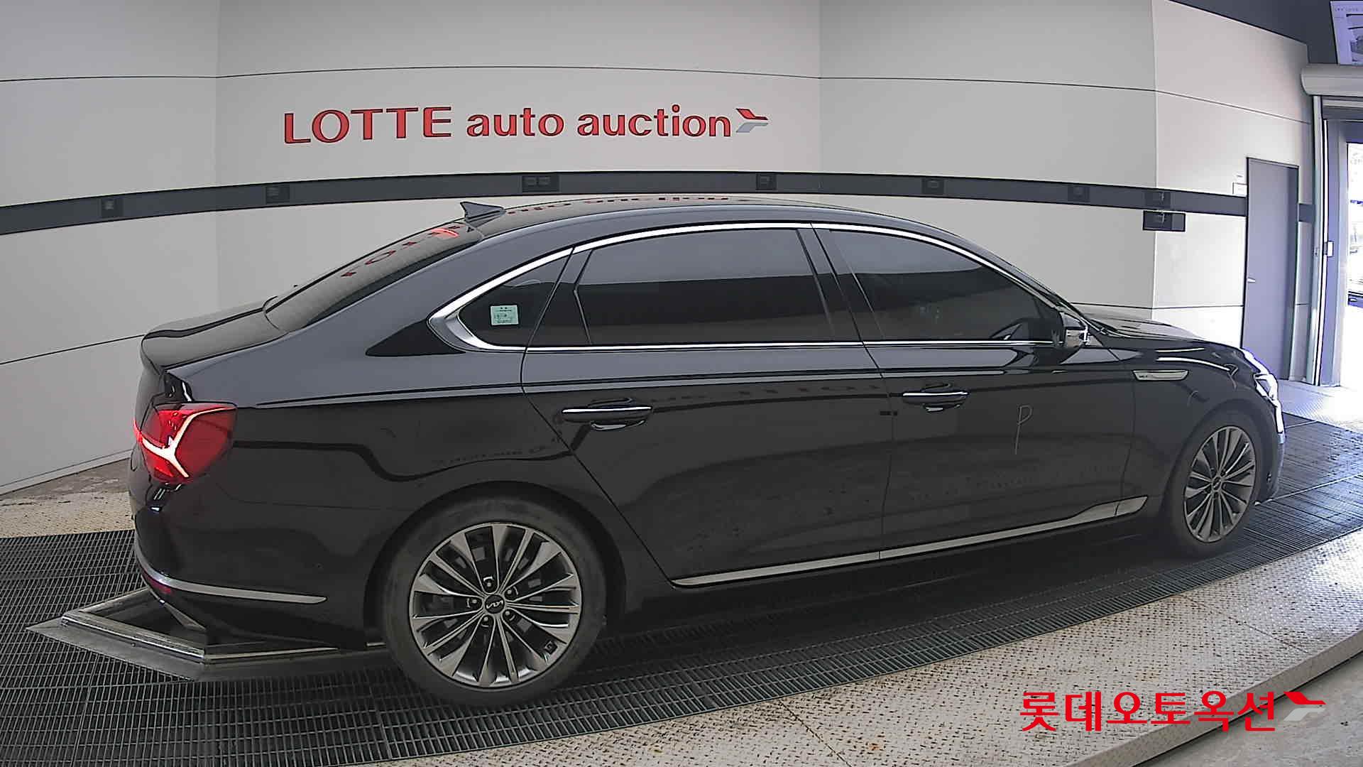 2022 - kia k9