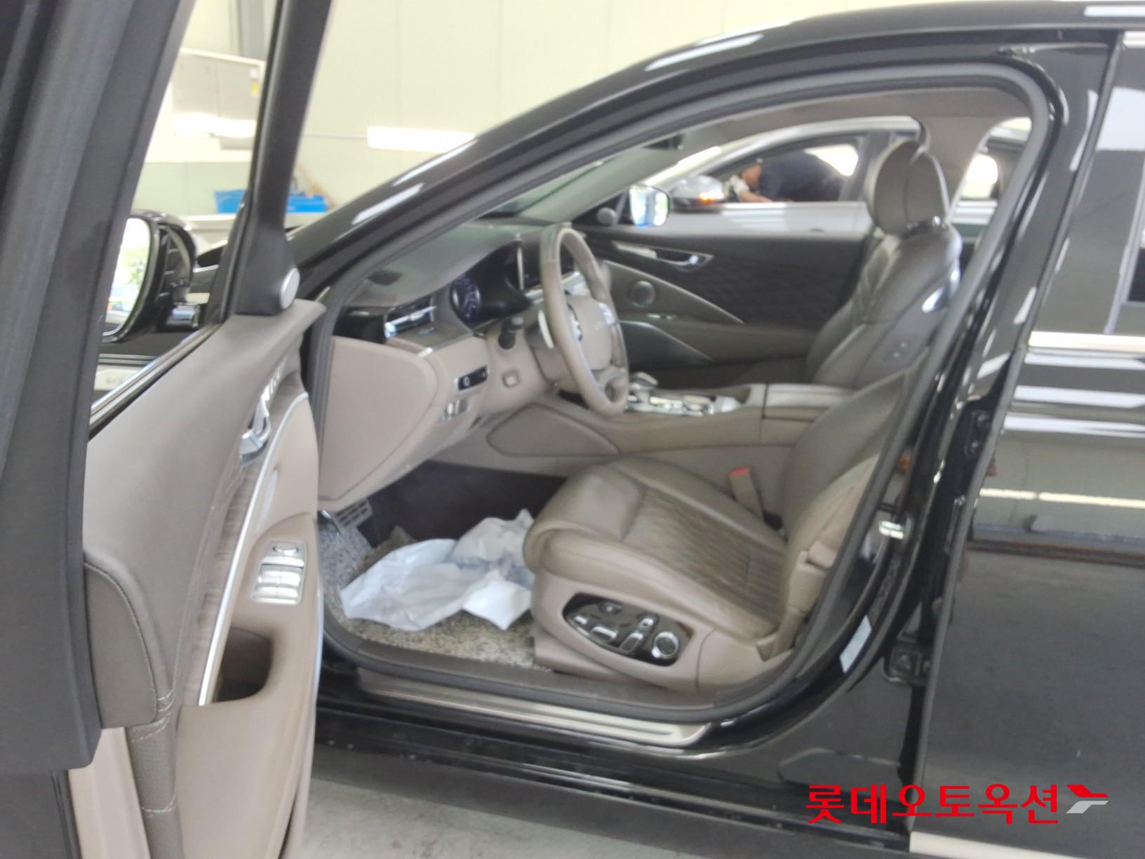2022 - kia k9