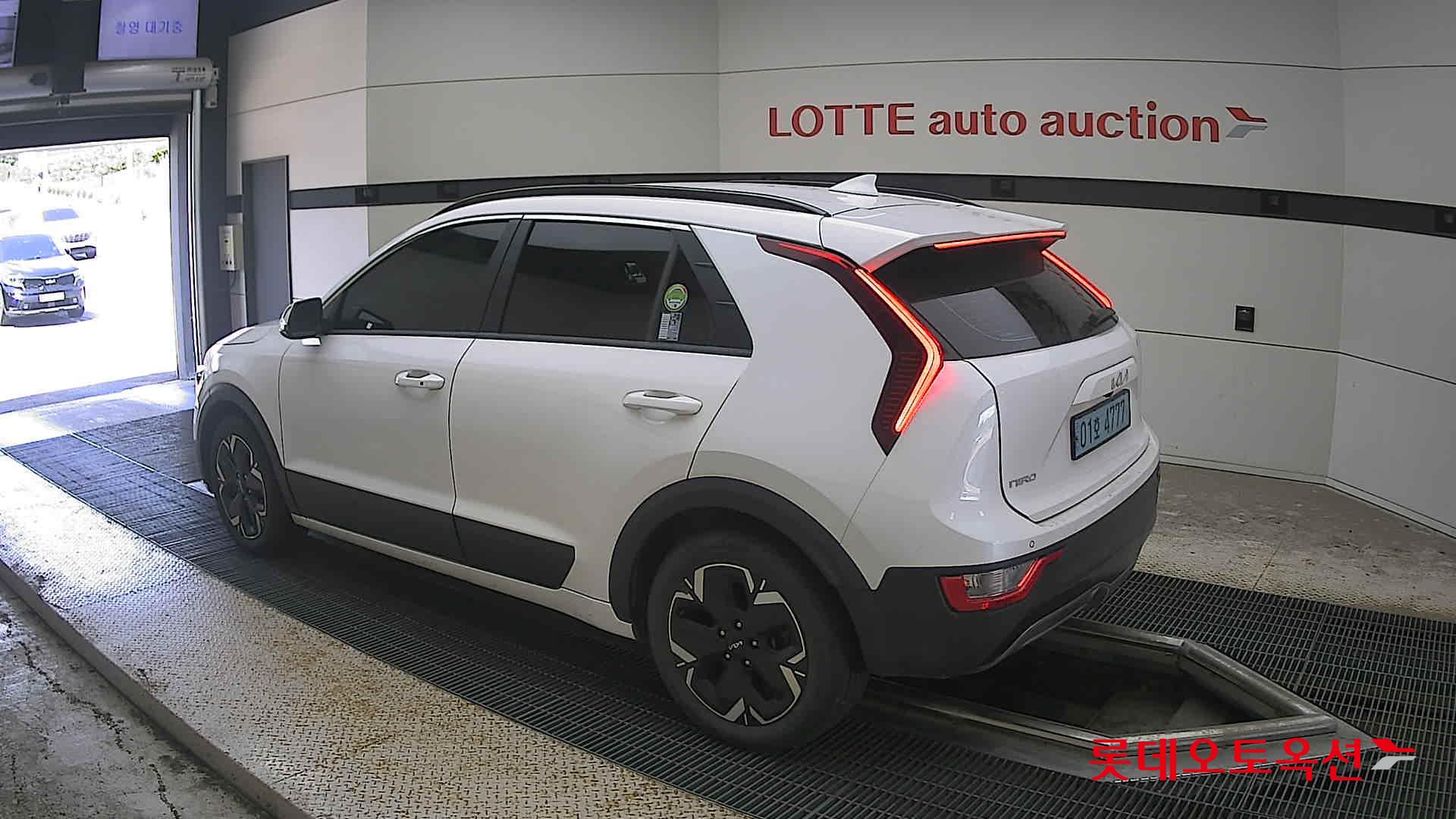 2023 - kia niro