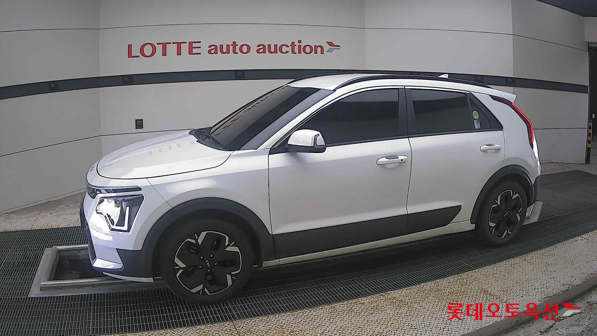 2023 - kia niro