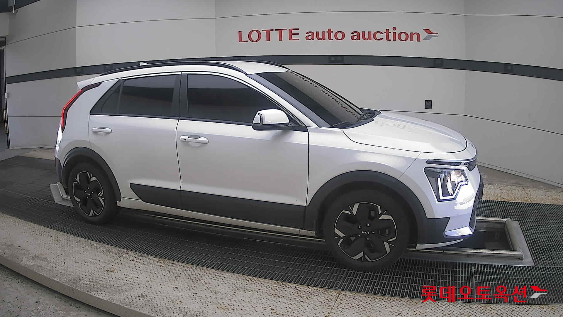 2023 - kia niro