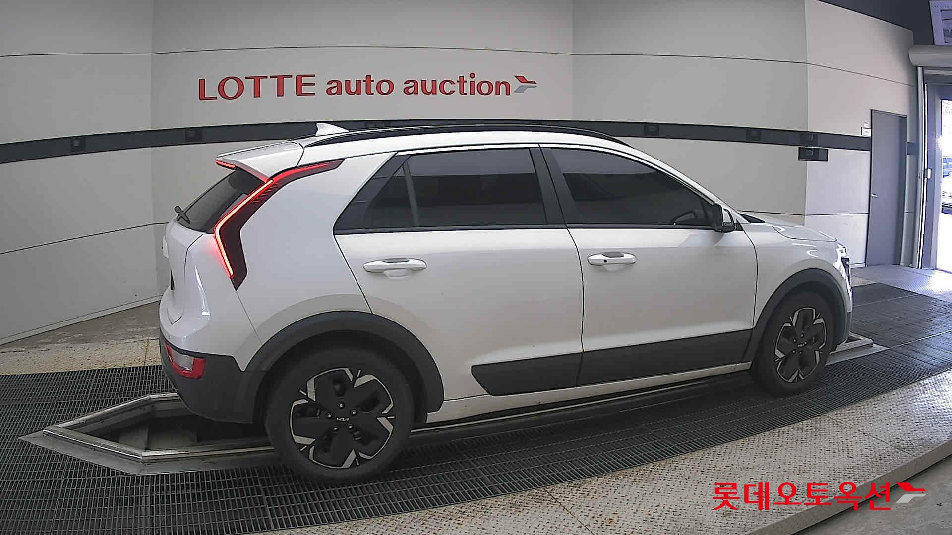 2023 - kia niro