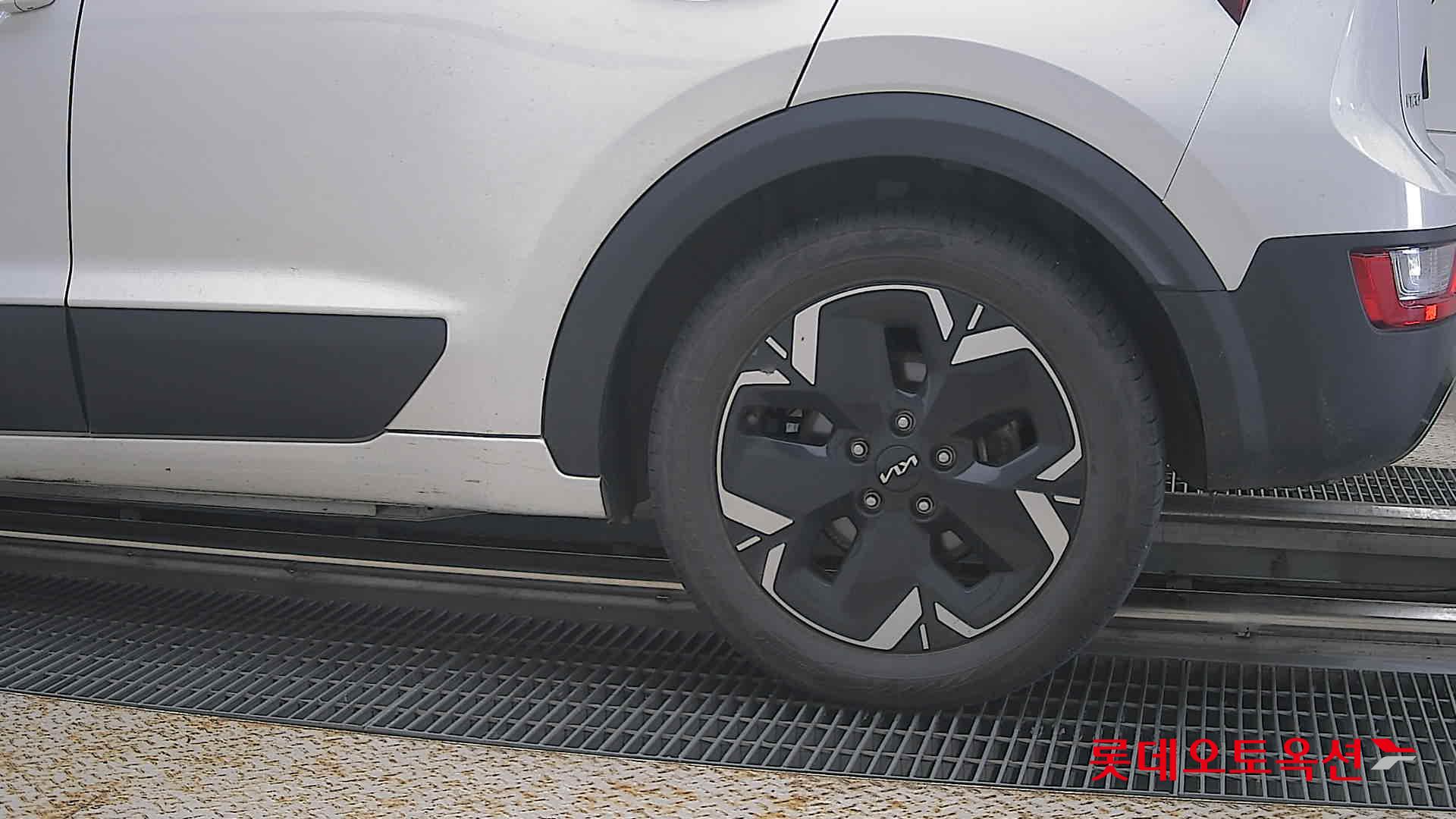 2023 - kia niro