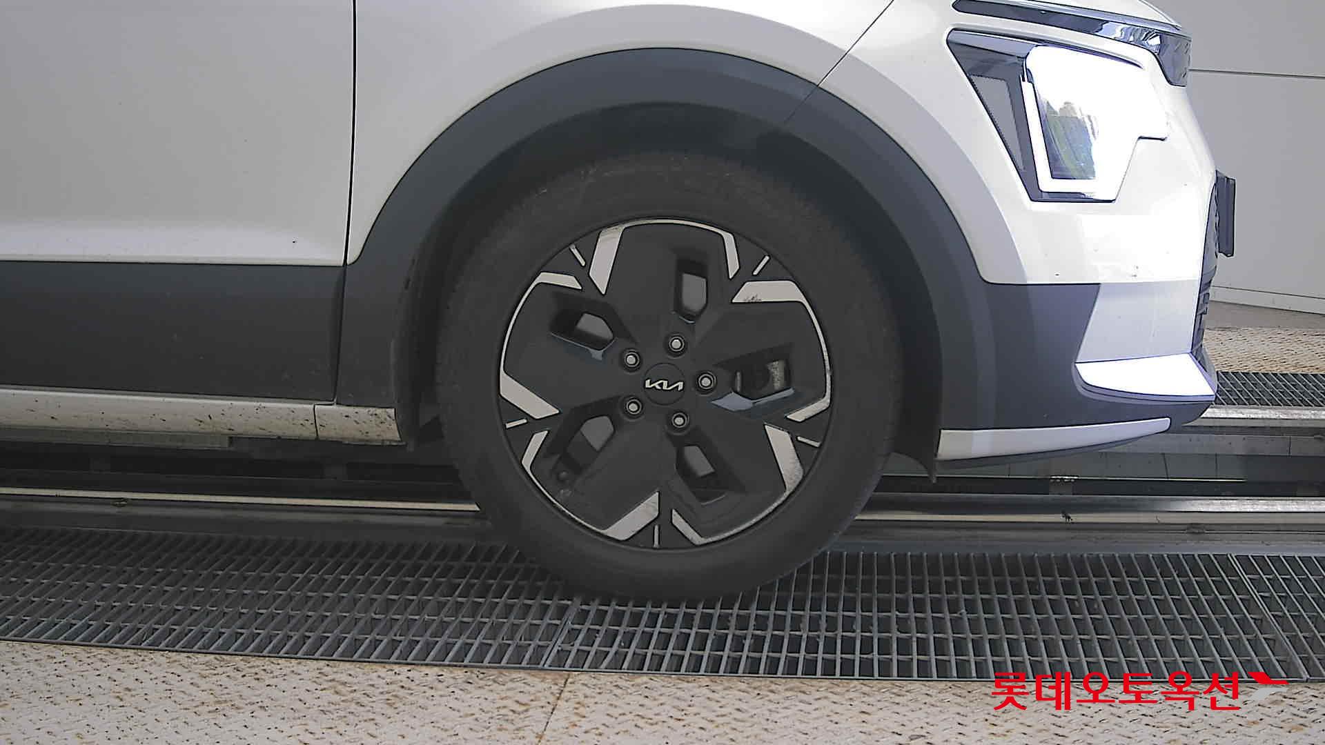 2023 - kia niro