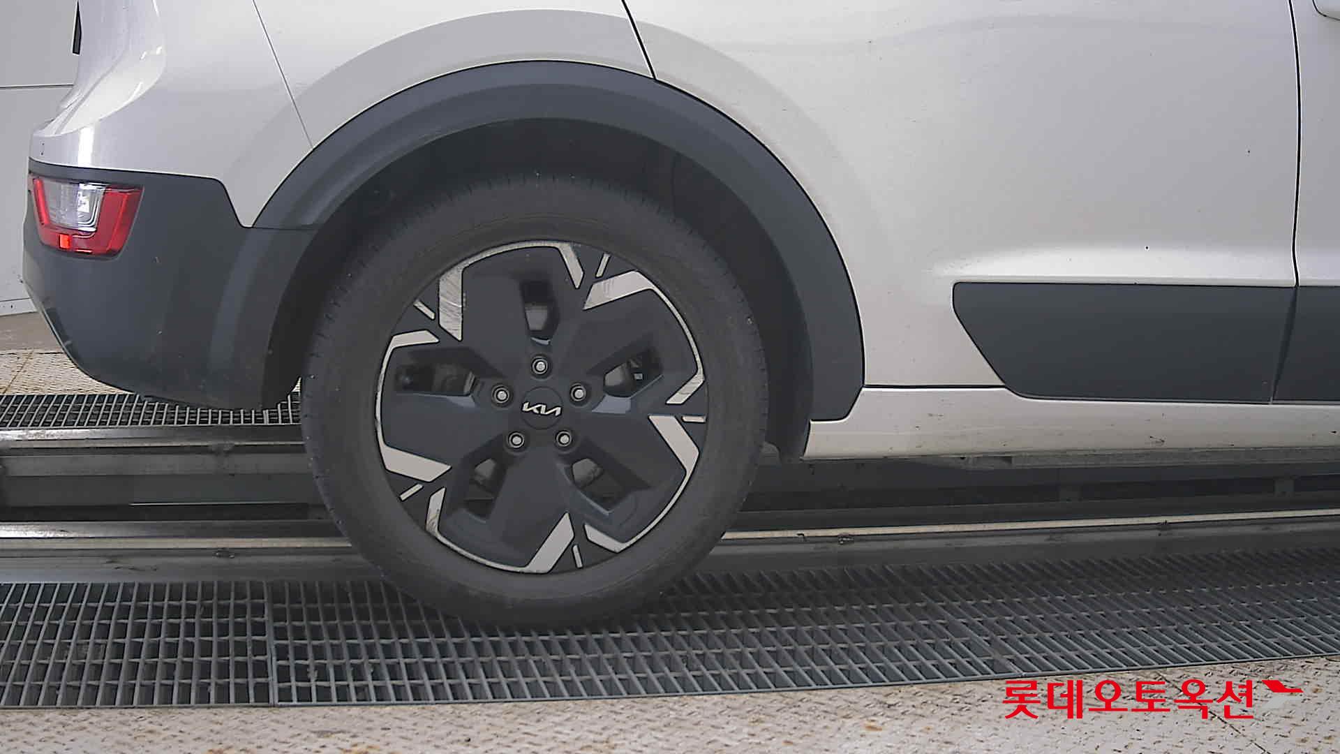 2023 - kia niro