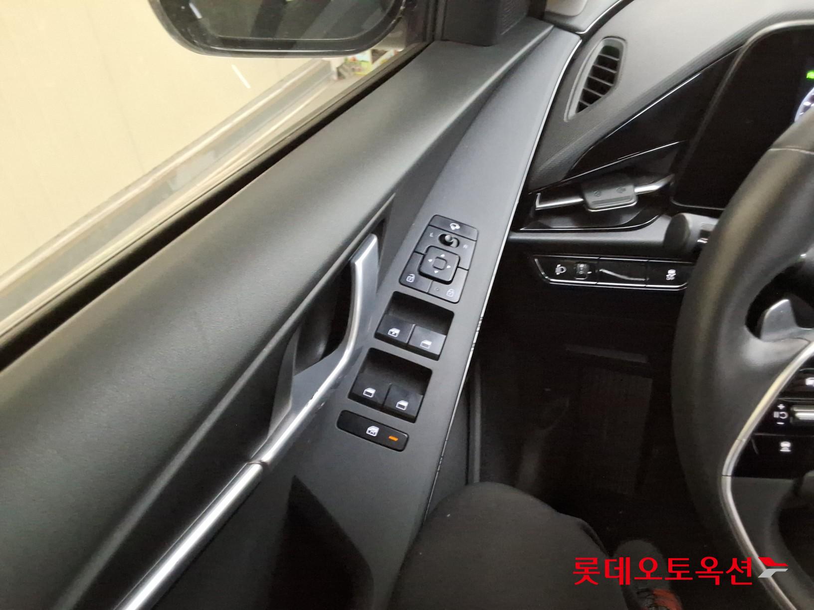 2023 - kia niro
