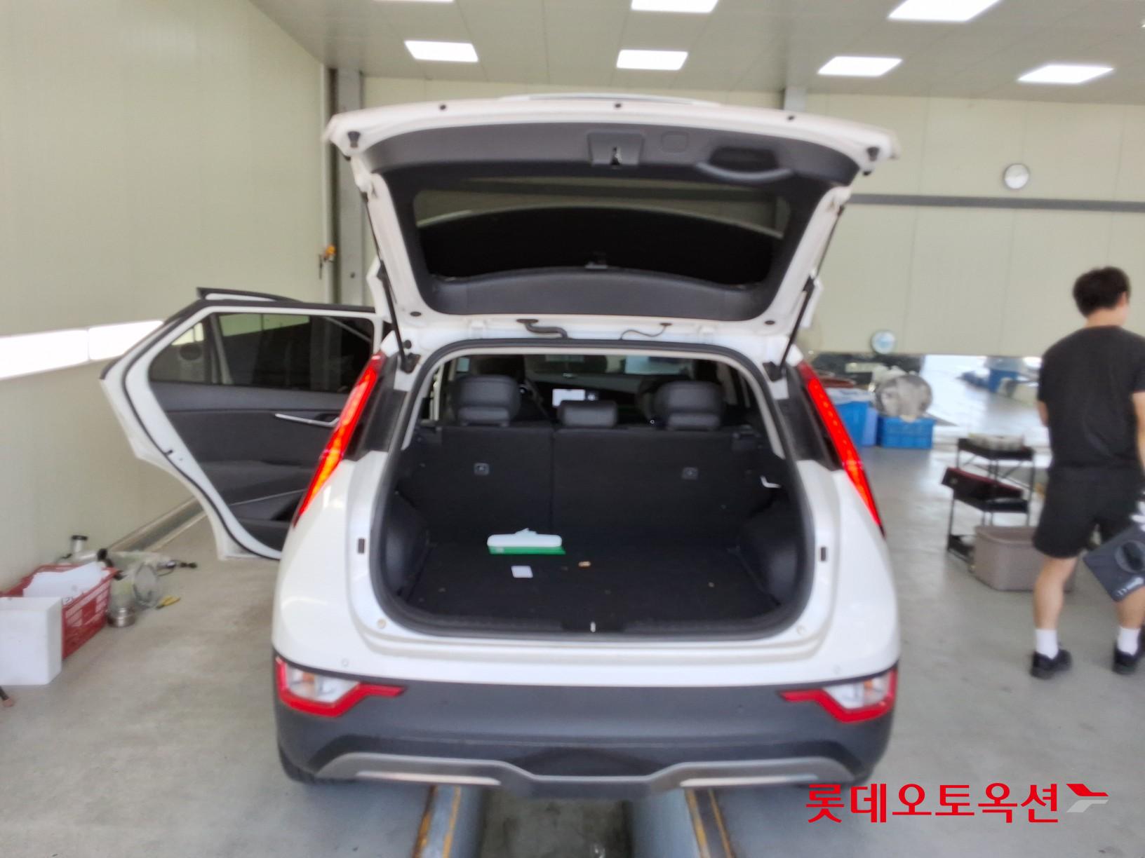 2023 - kia niro