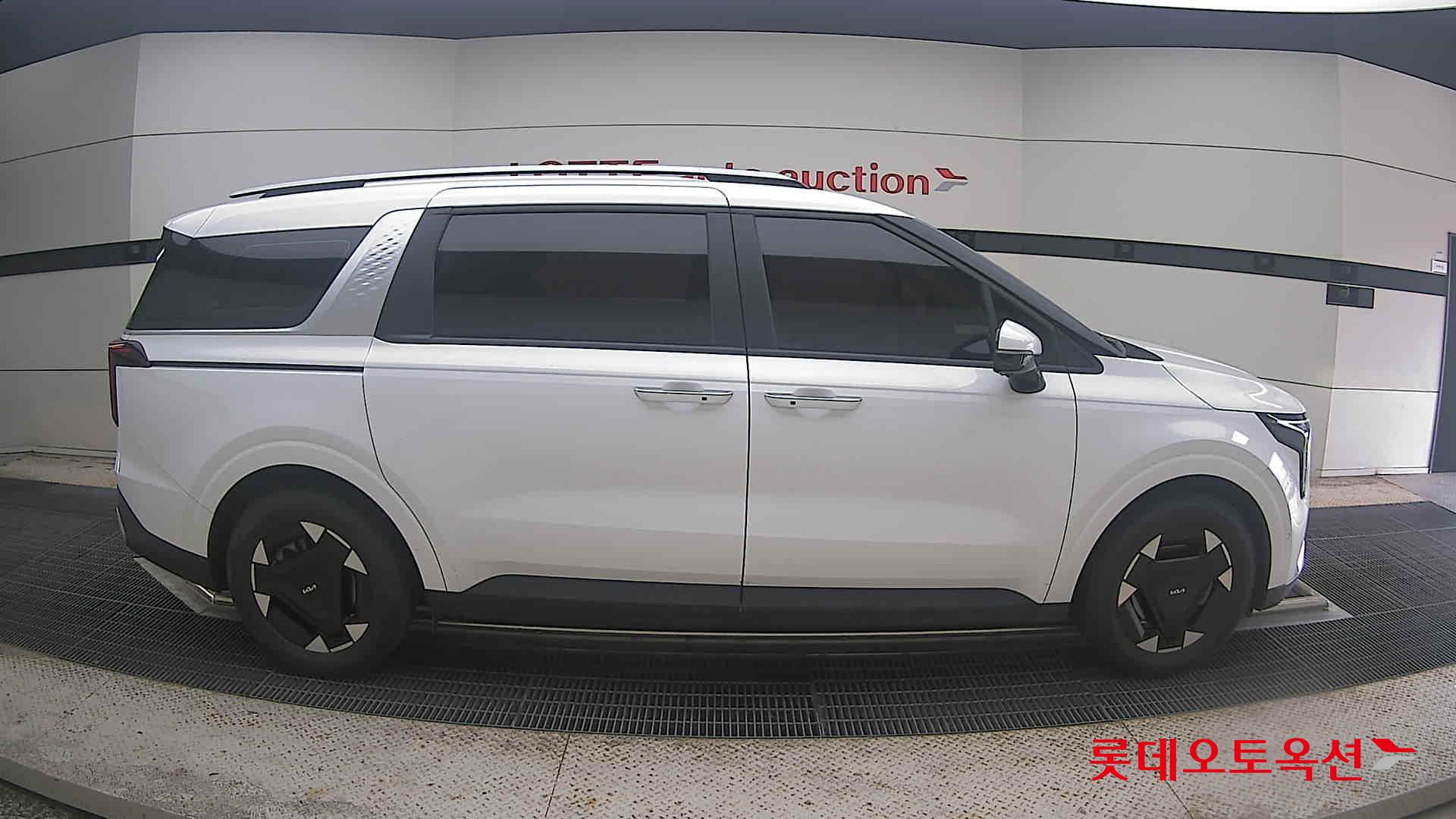 2024 - kia carnival