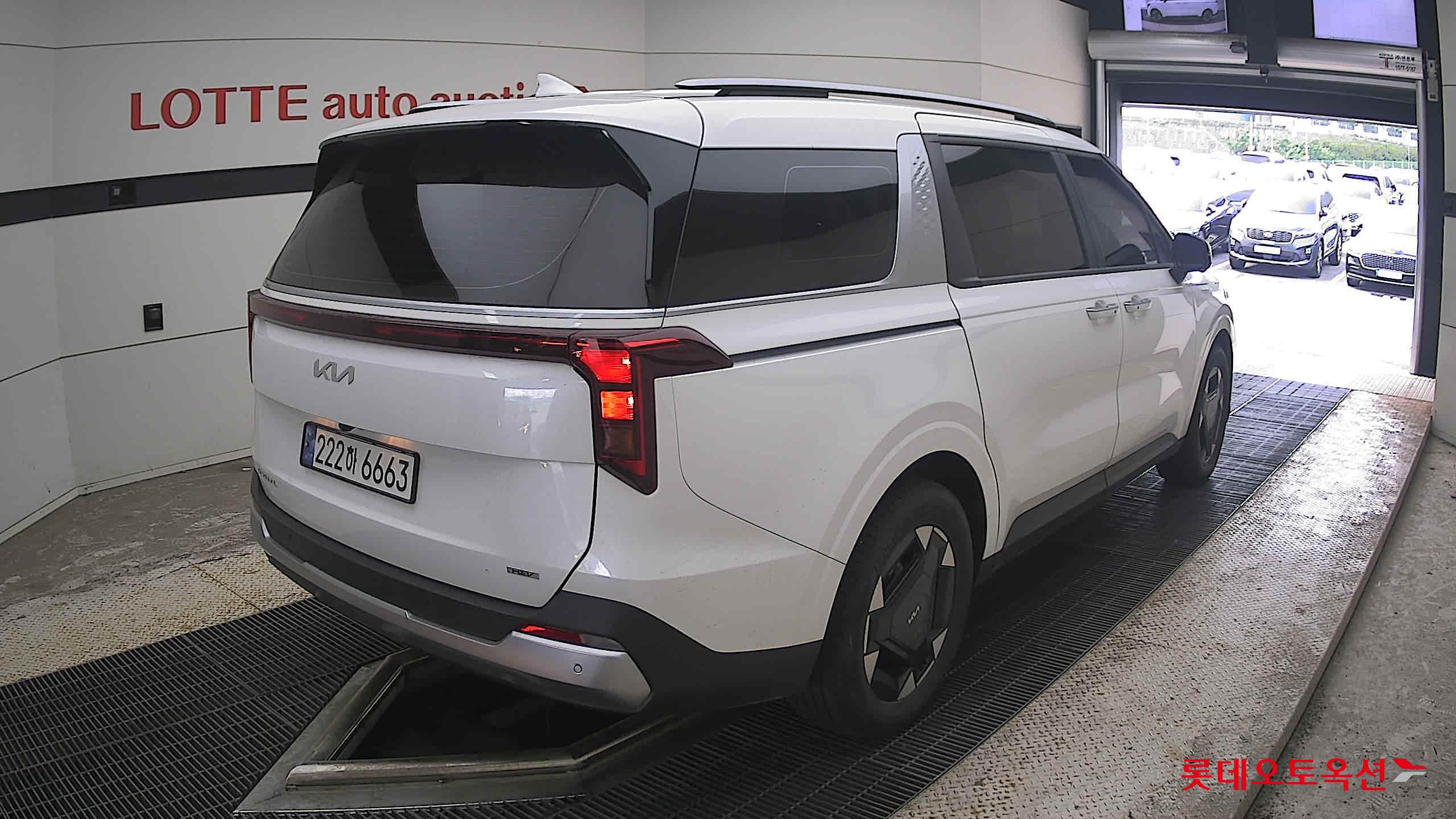 2024 - kia carnival