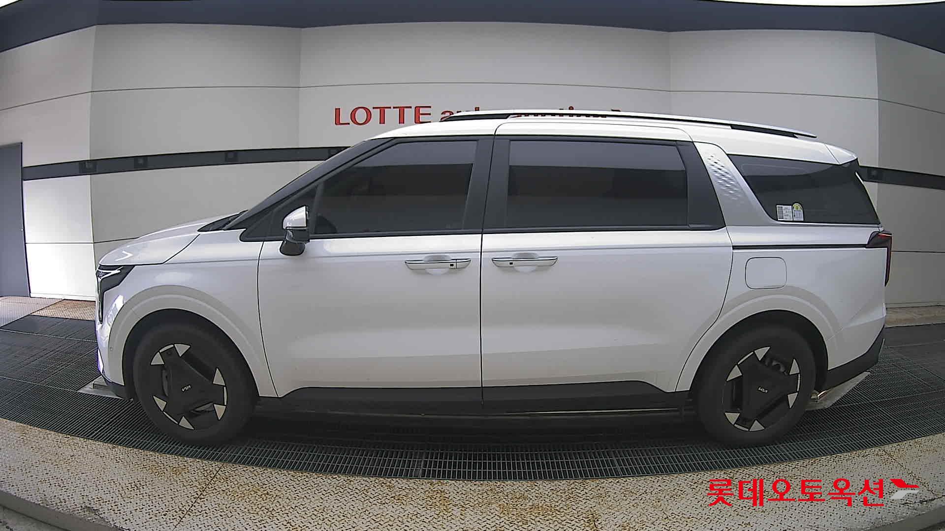2024 - kia carnival