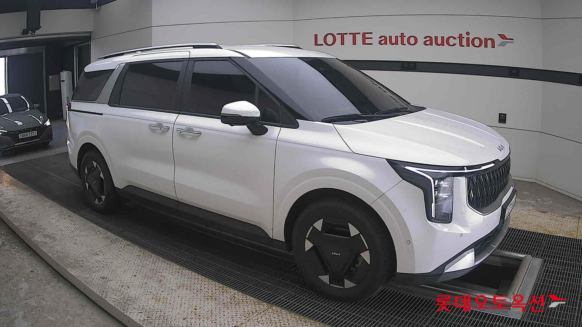 2024 - kia carnival