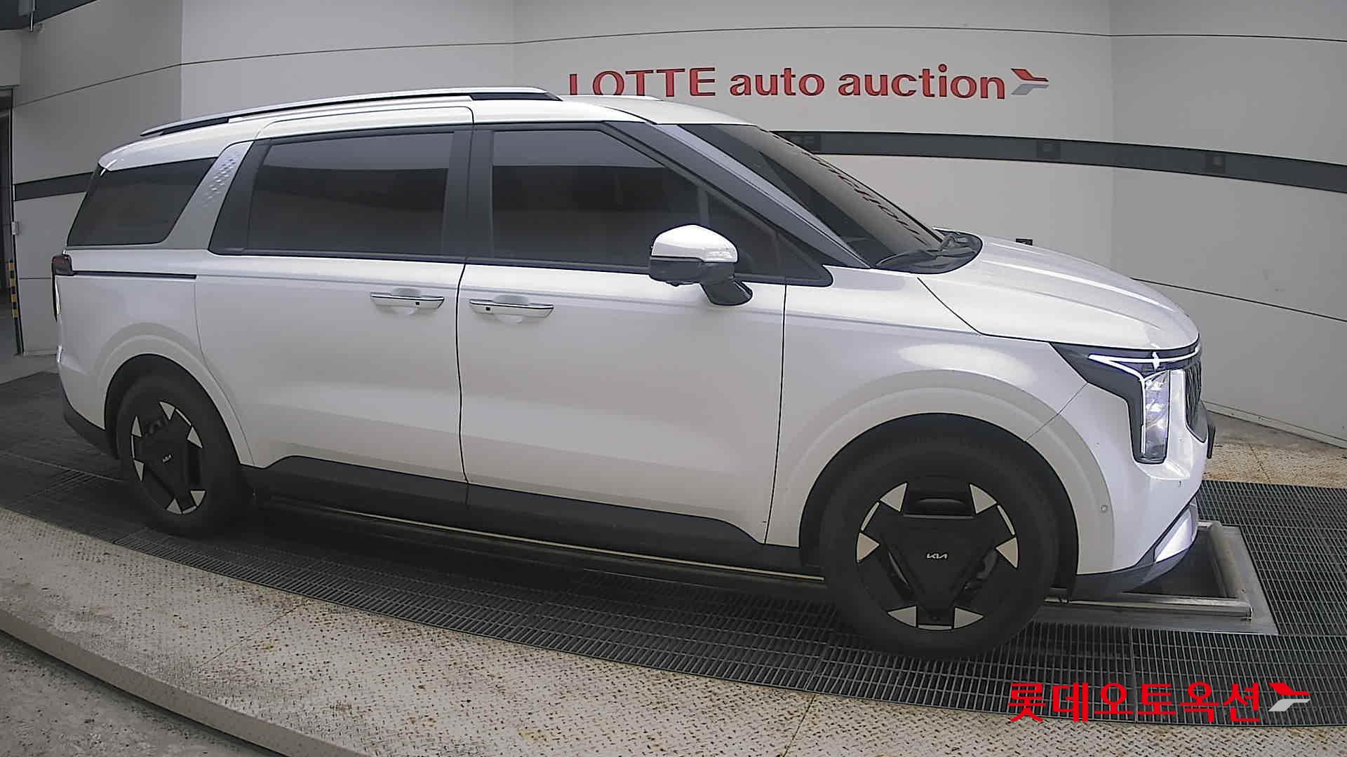 2024 - kia carnival