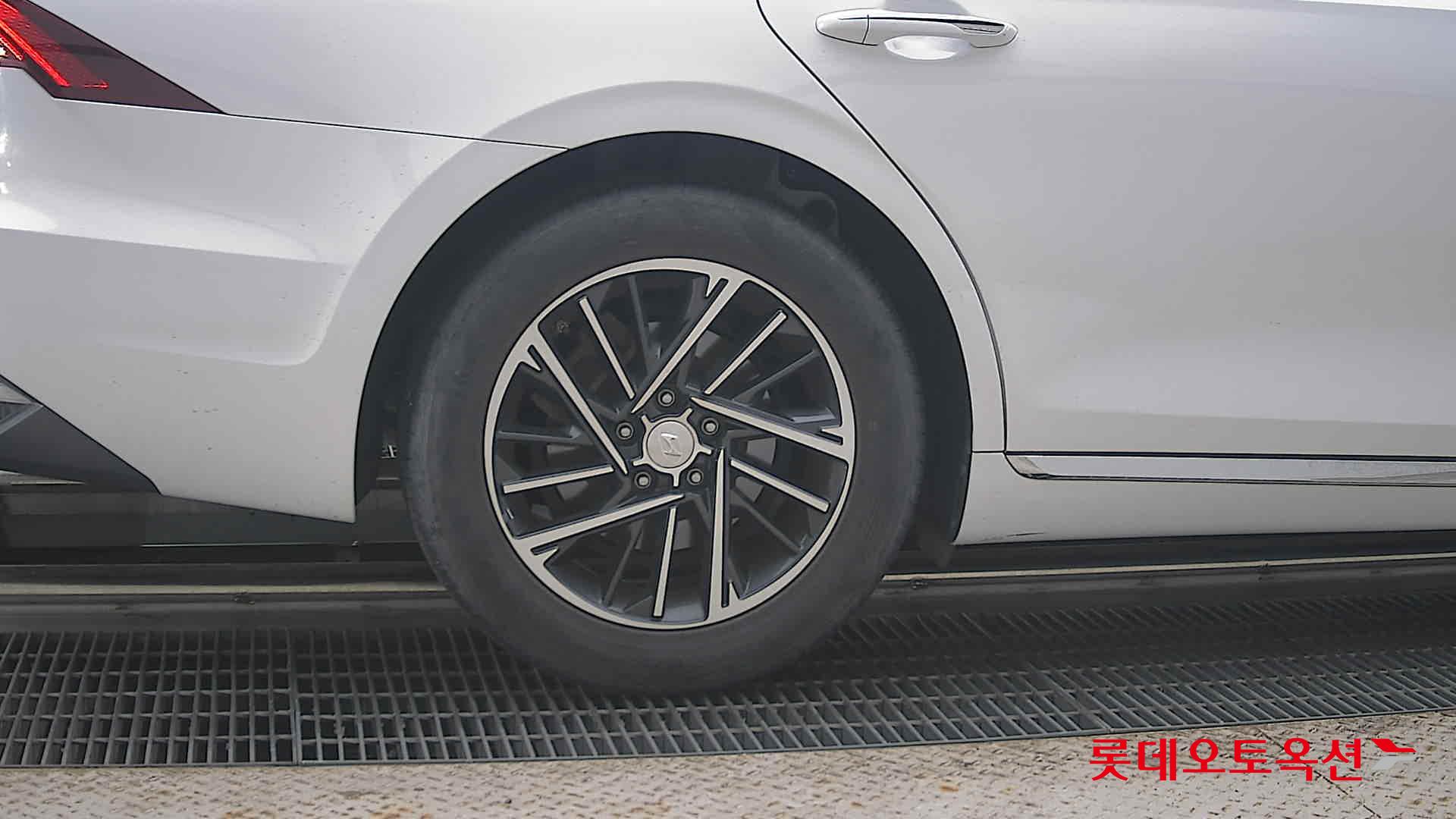 2021 - hyundai grandeur