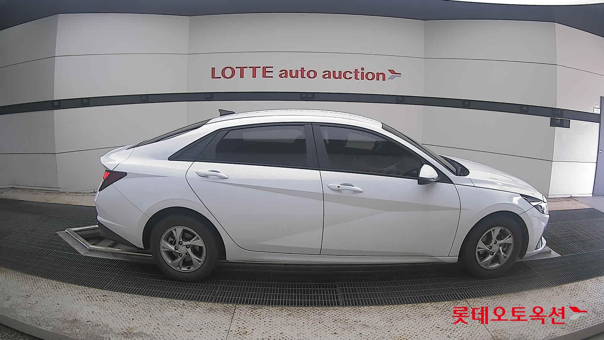 2021 - hyundai avante