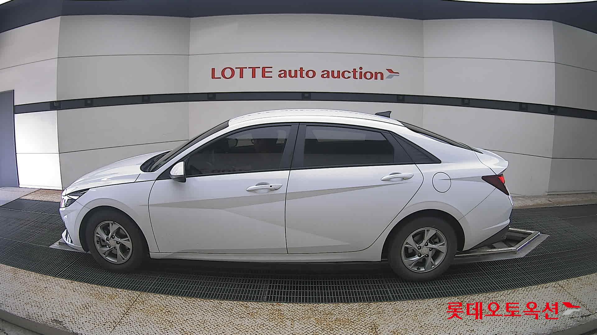 2021 - hyundai avante