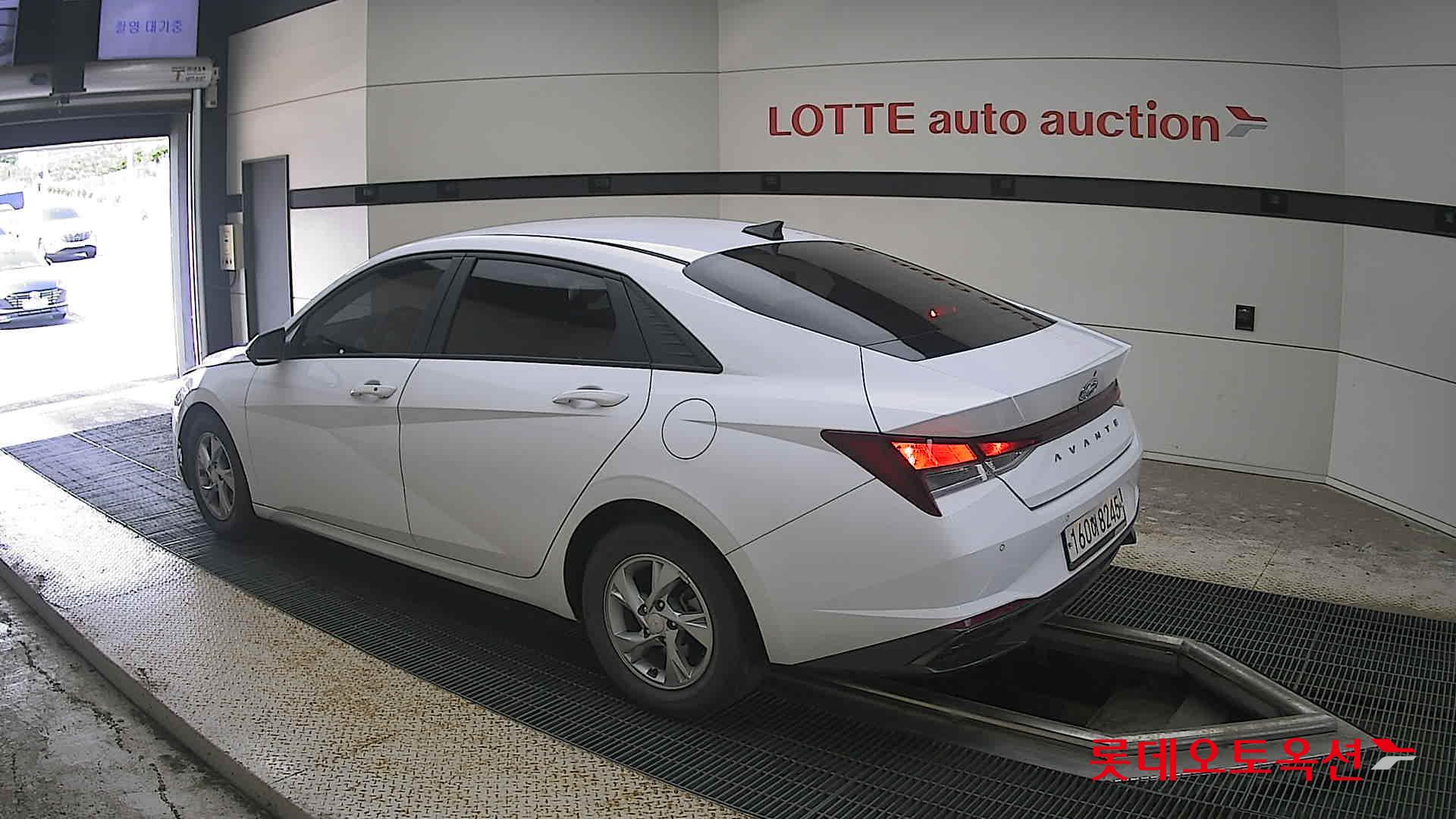 2021 - hyundai avante