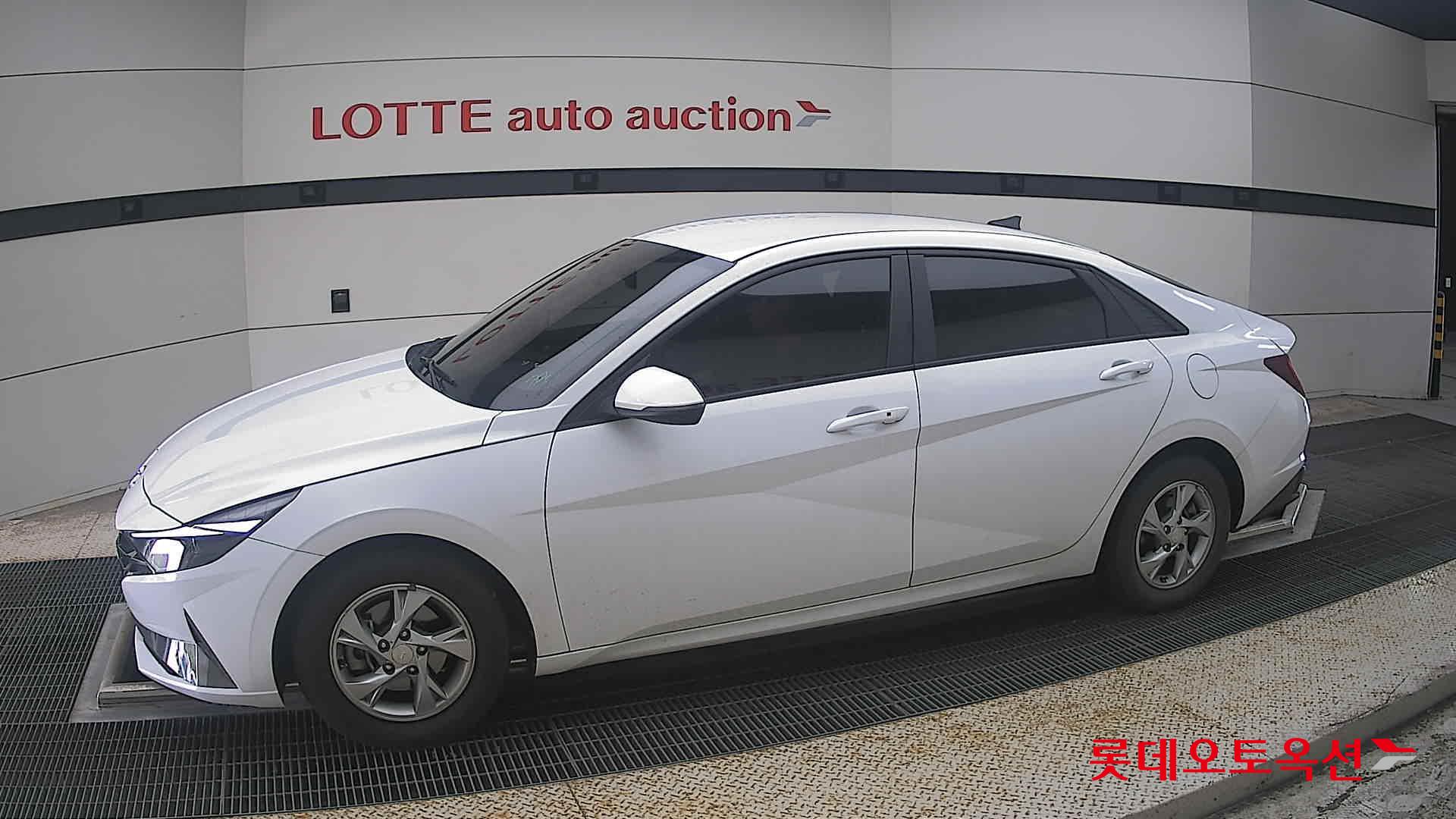 2021 - hyundai avante