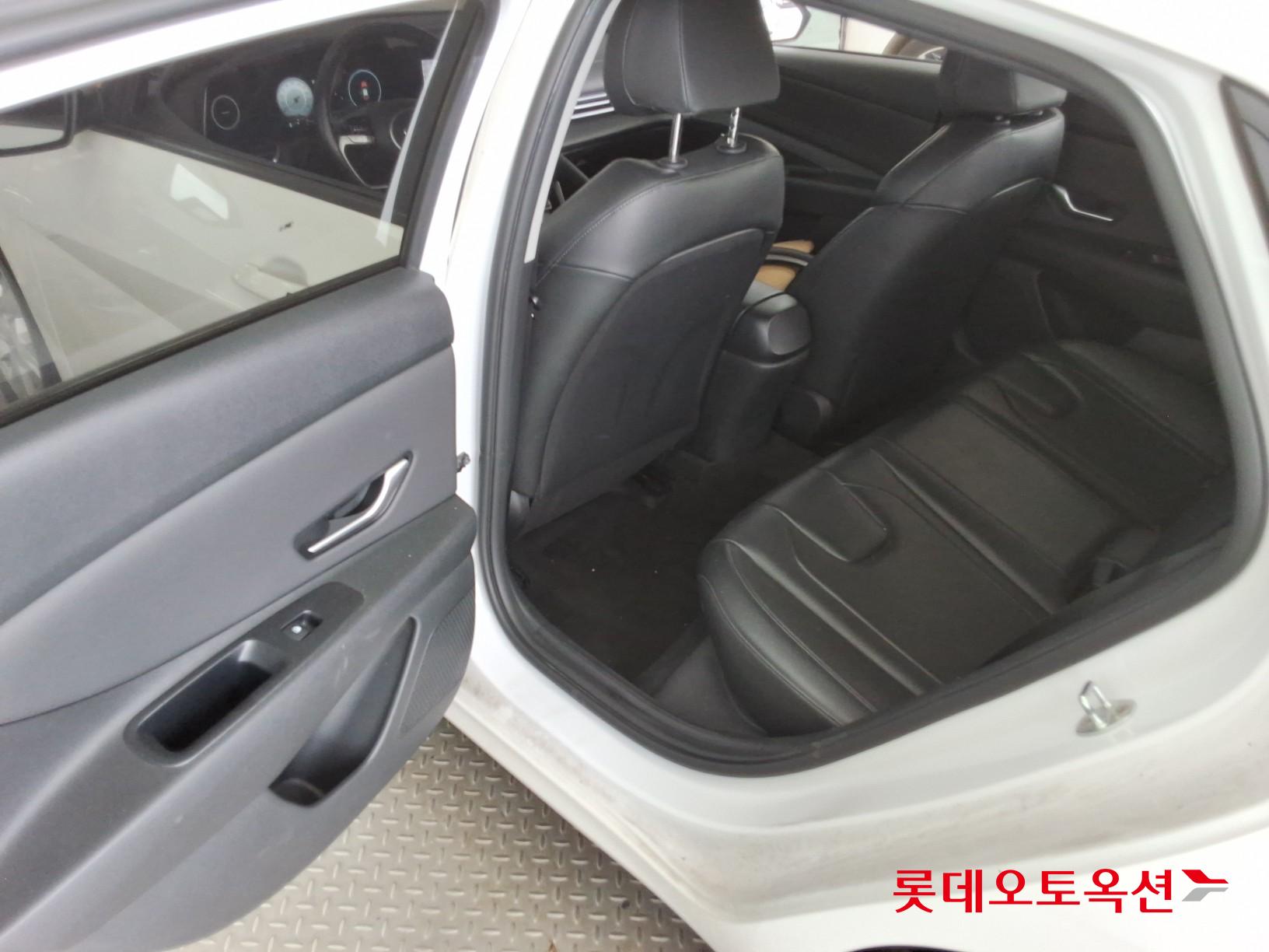 2021 - hyundai avante