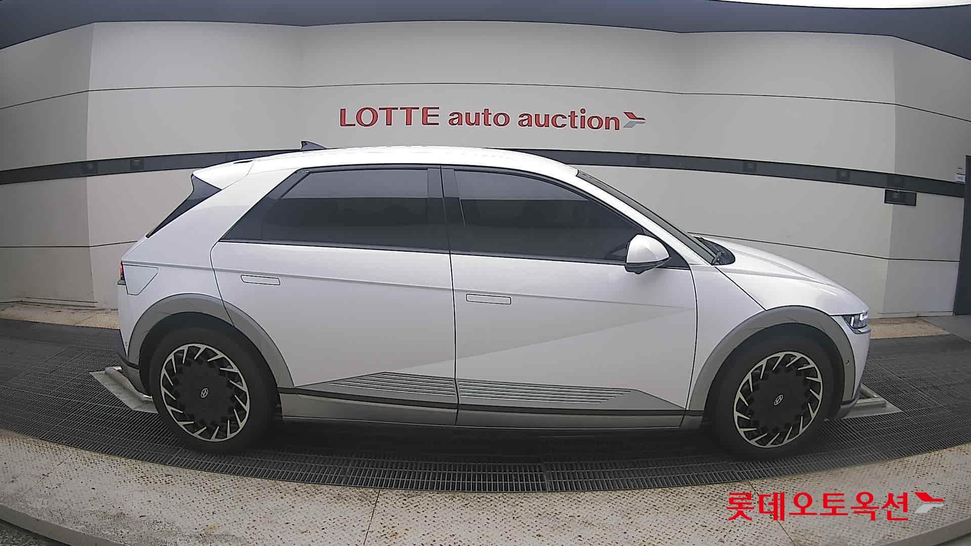 2022 - hyundai ioniq