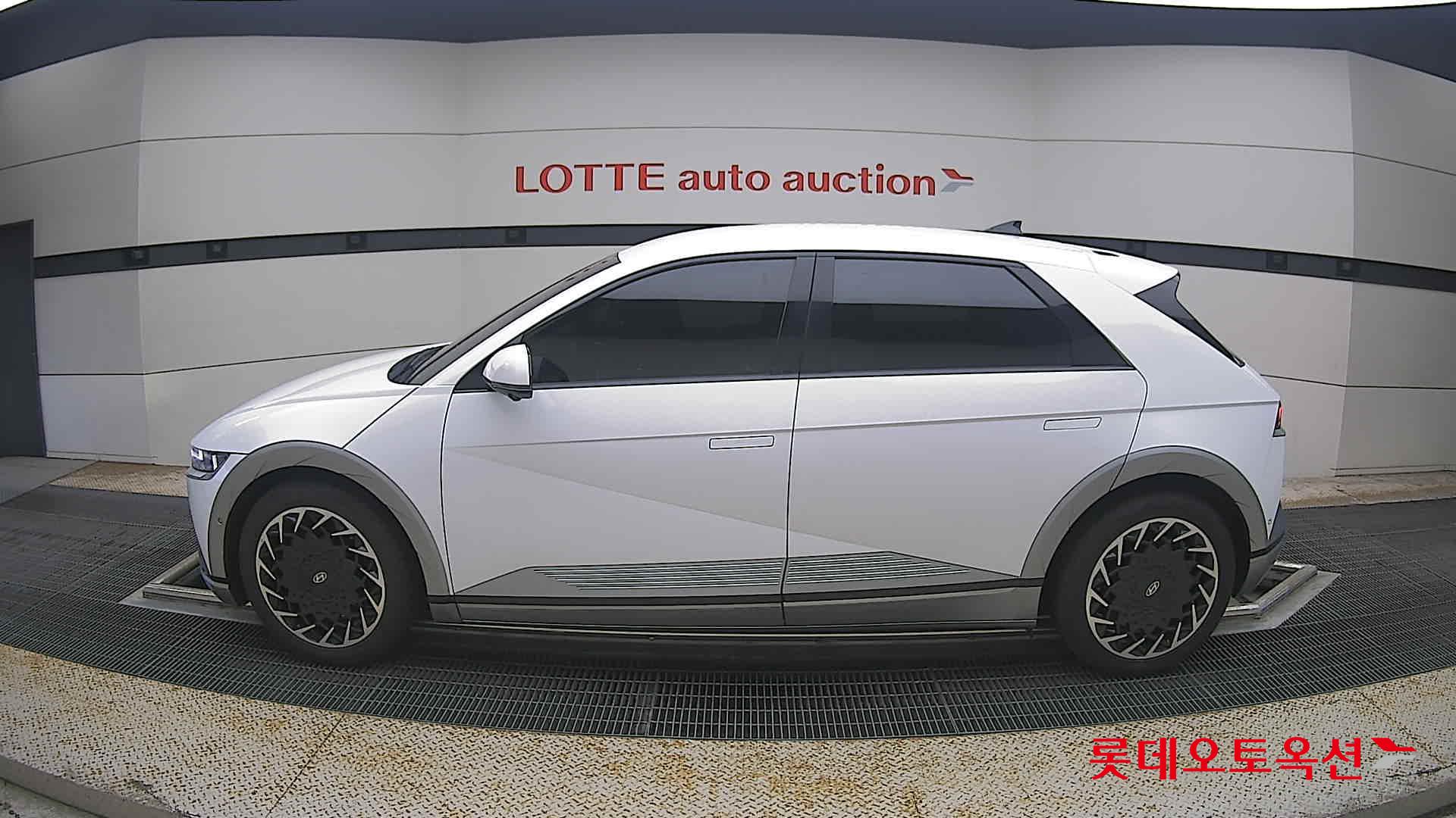 2022 - hyundai ioniq