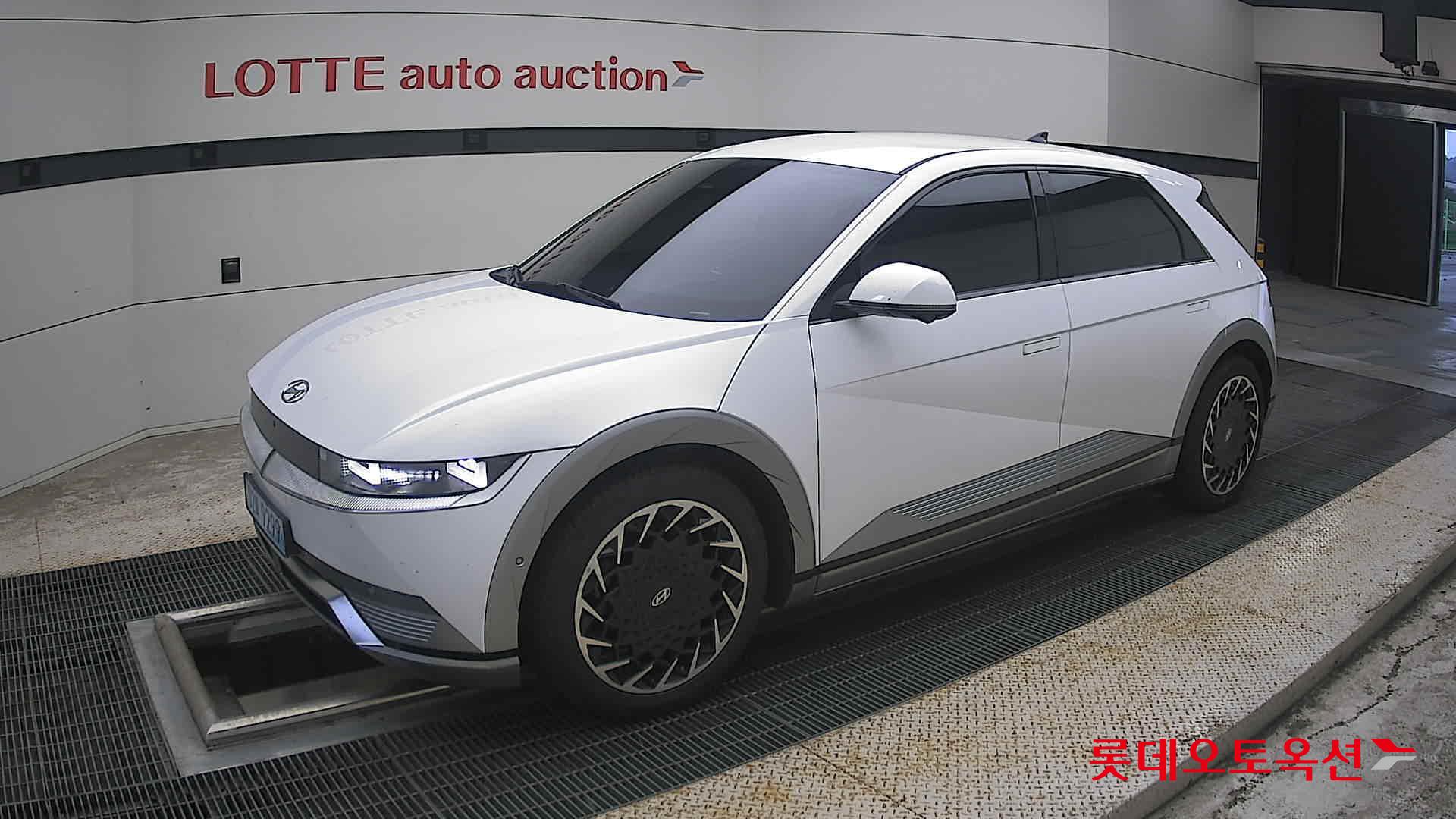 2022 - hyundai ioniq