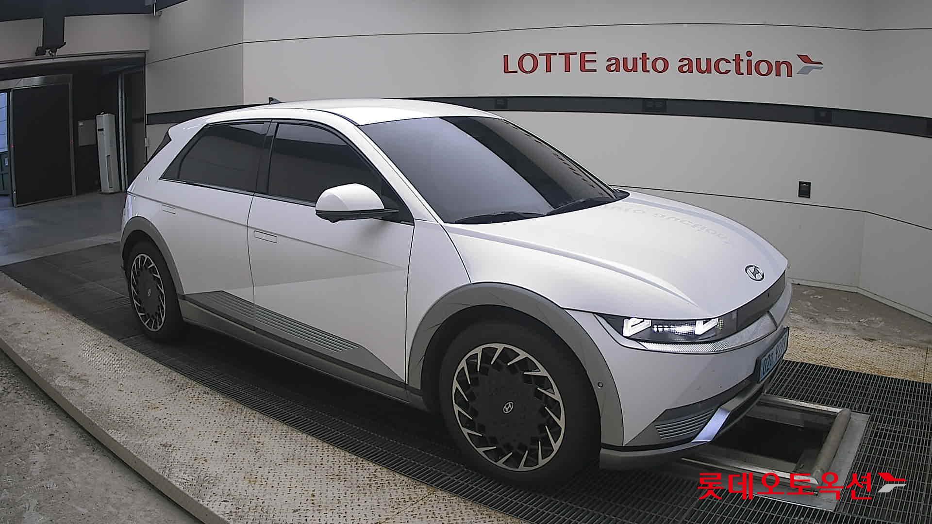2022 - hyundai ioniq