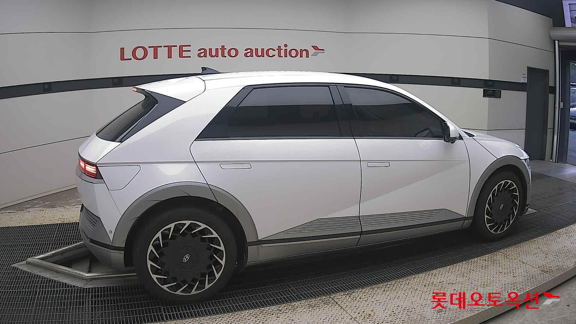 2022 - hyundai ioniq