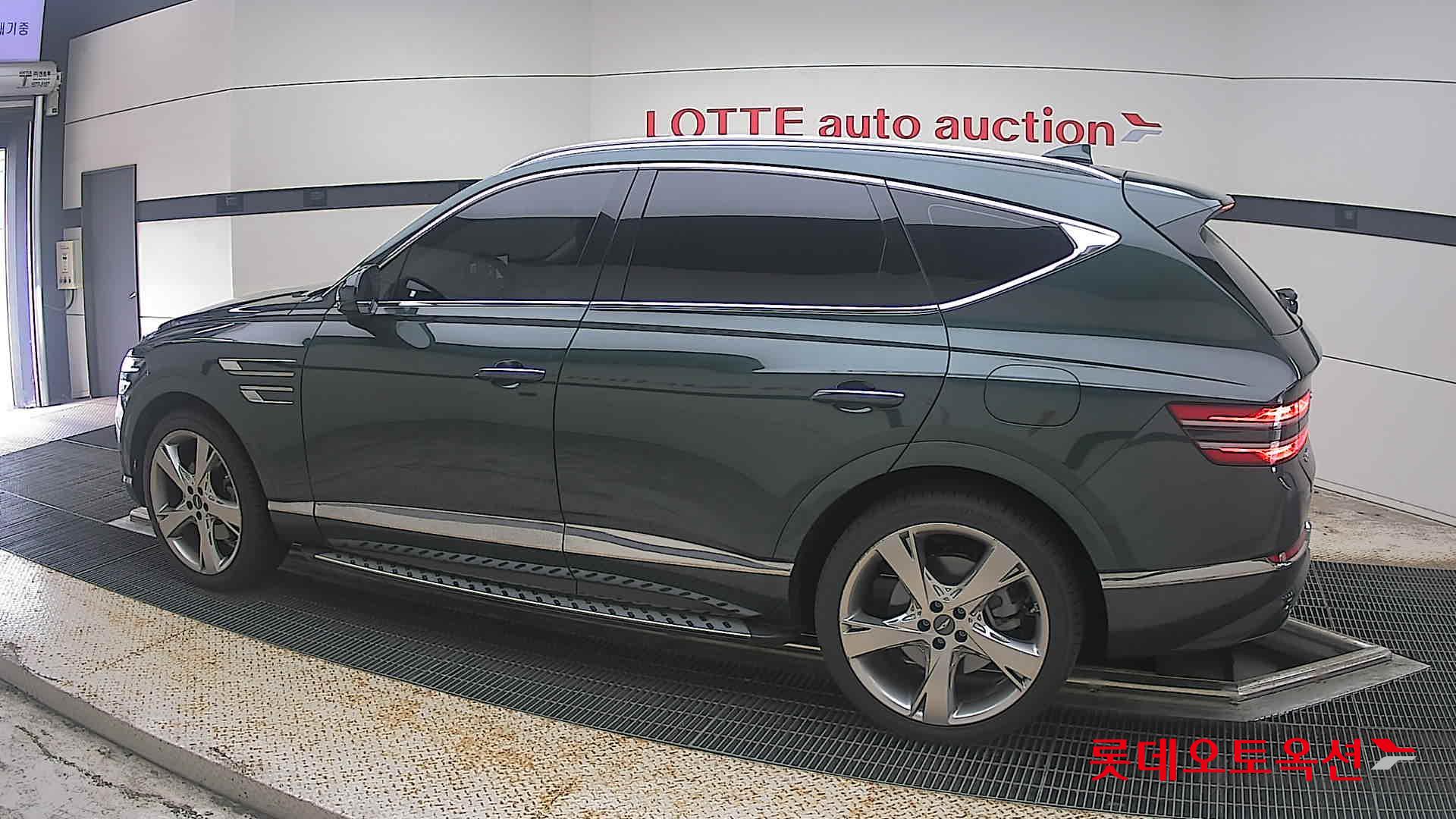 2021 - genesis gv80